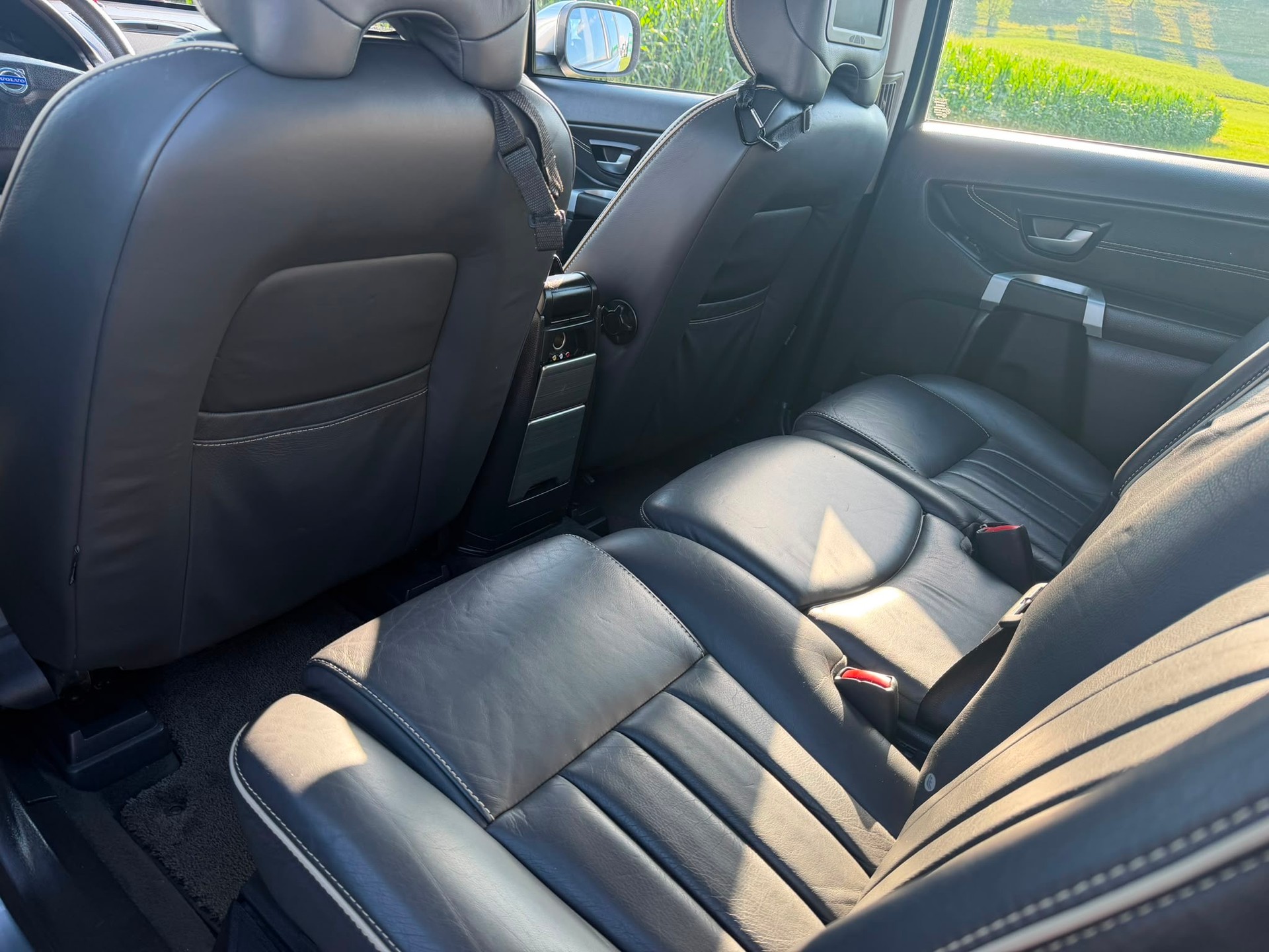 VOLVO XC90 V8 AWD Executive Geartronic-image-10