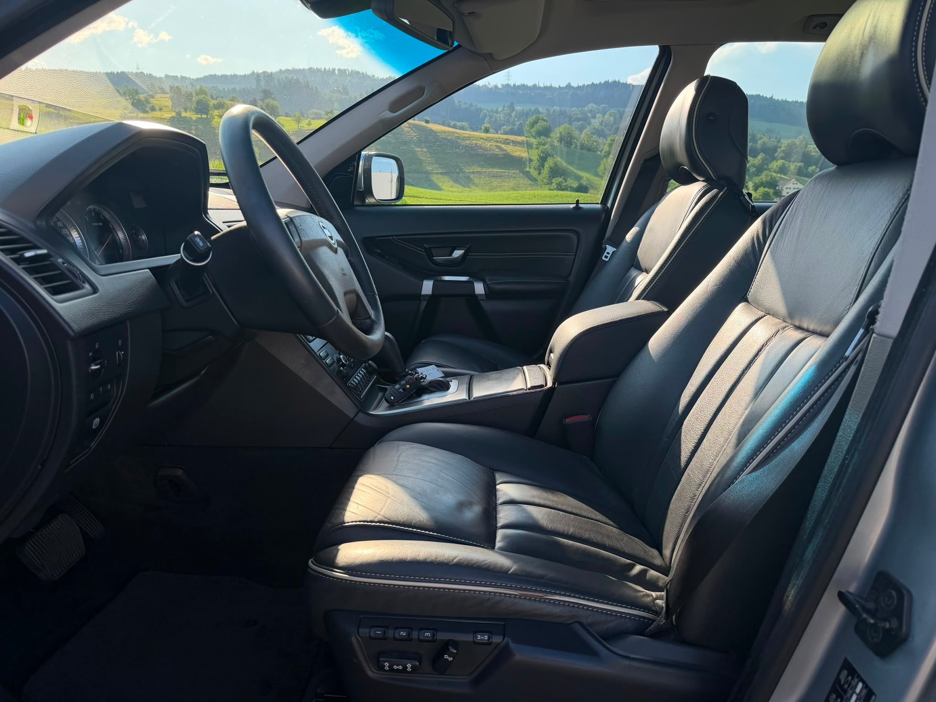 VOLVO XC90 V8 AWD Executive Geartronic-image-7