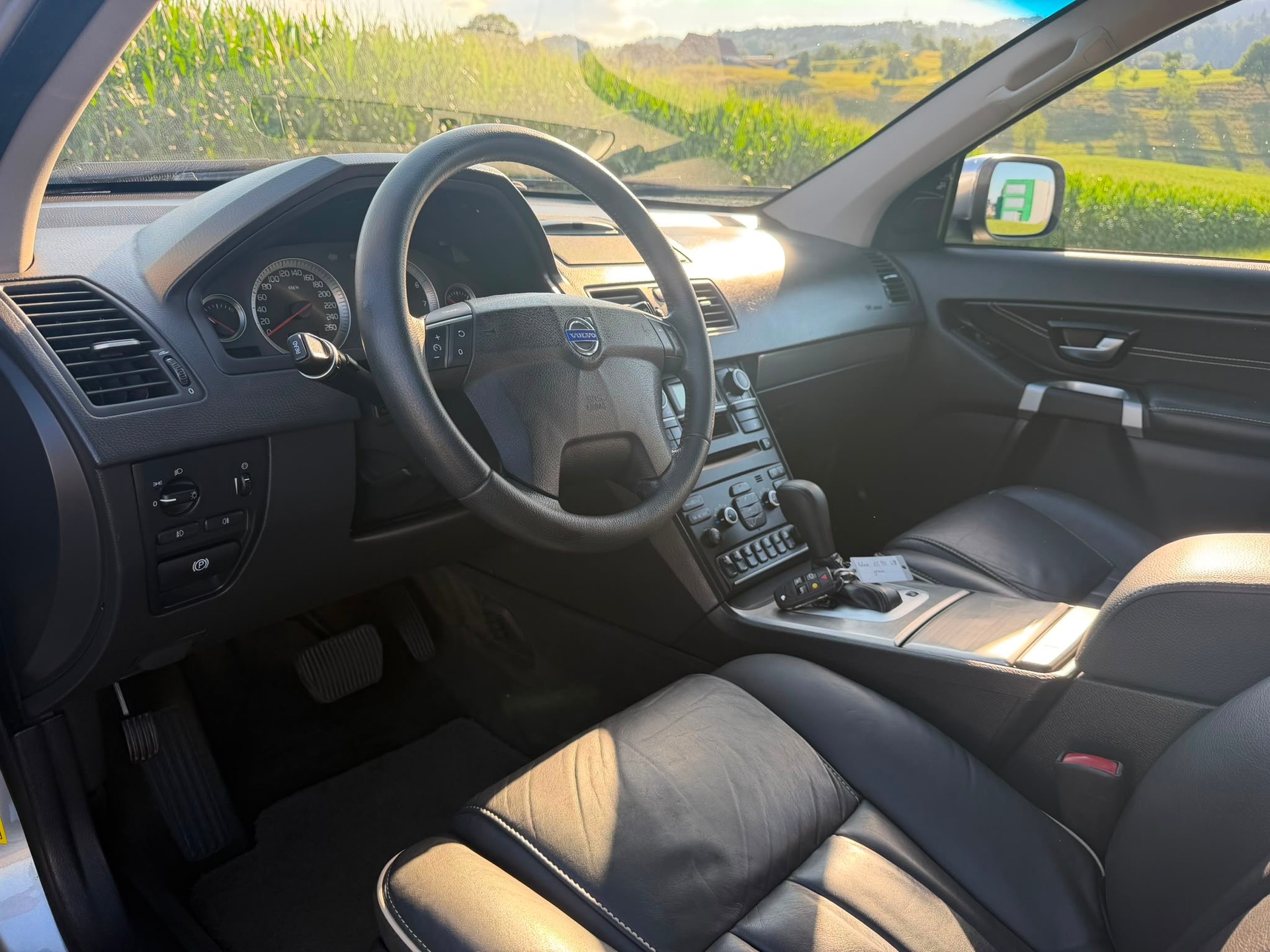 VOLVO XC90 V8 AWD Executive Geartronic-image-8