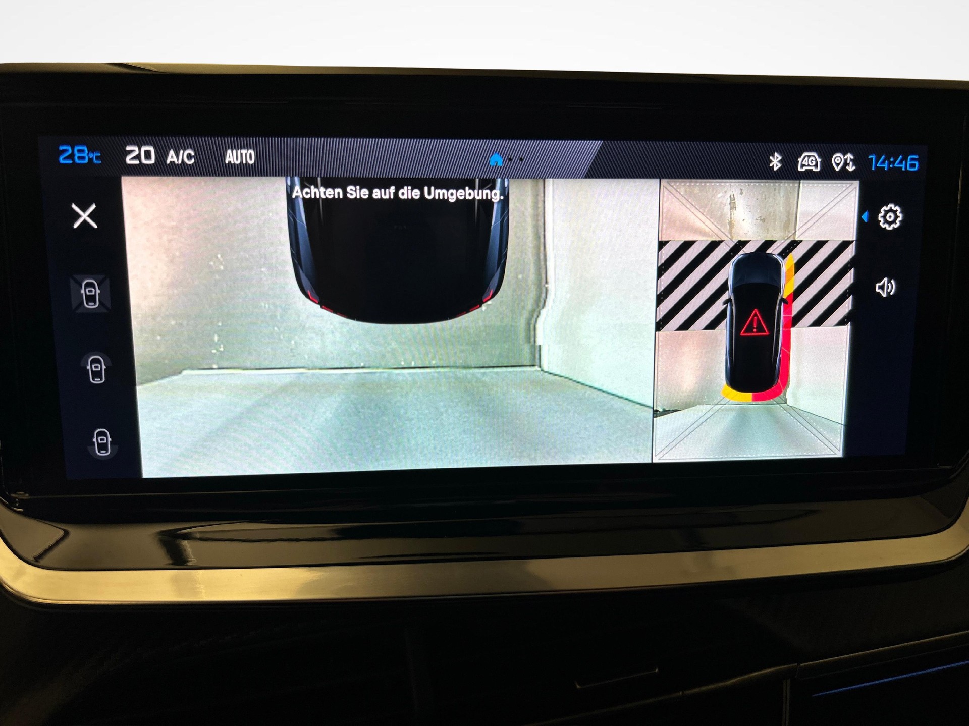 PEUGEOT 2008 1.2 Hybrid 145 GT-image-8