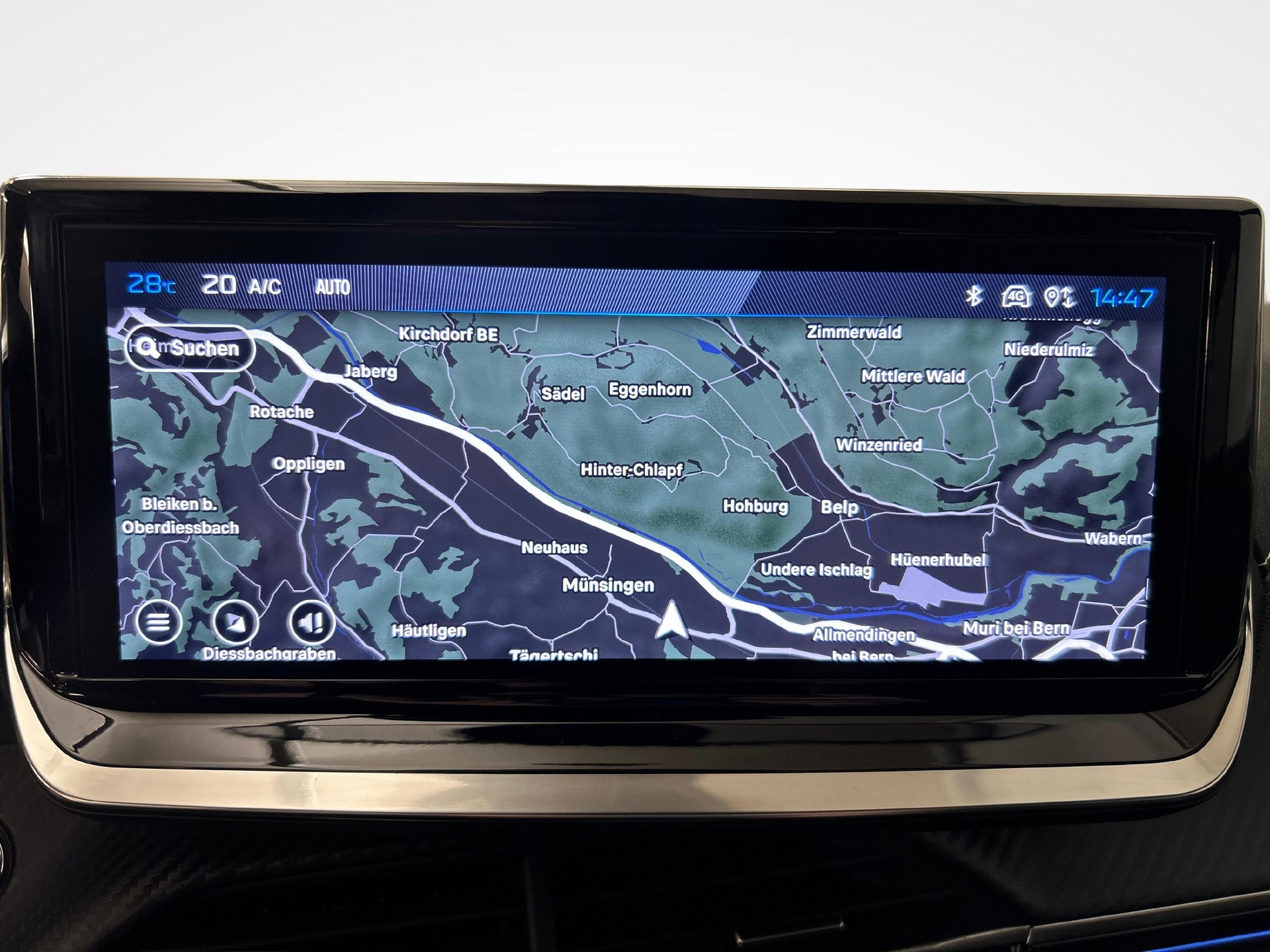 PEUGEOT 2008 1.2 Hybrid 145 GT-image-8