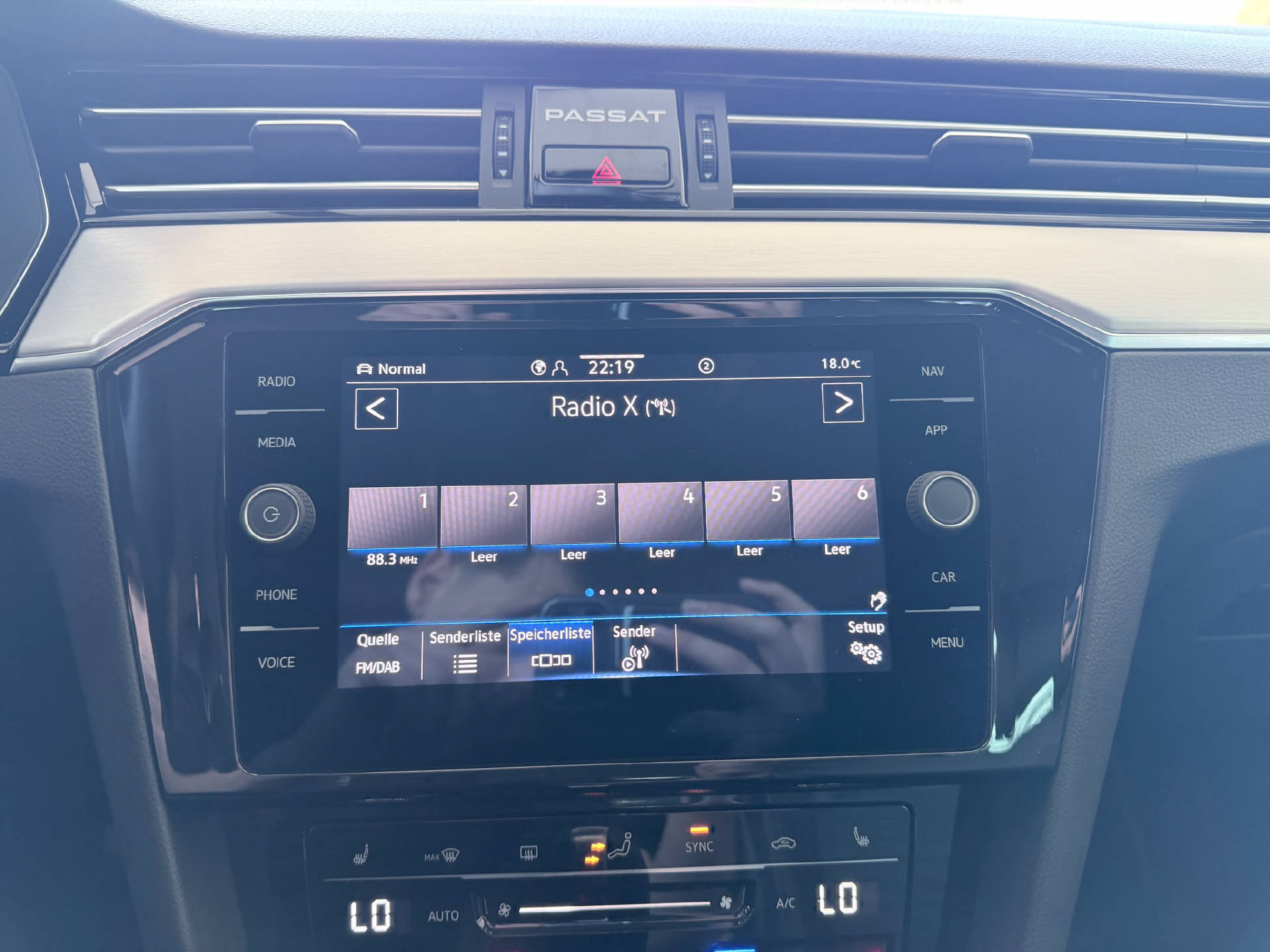 VW Passat Variant 2.0 TDI 200 Elegance DSG 4m-image-14