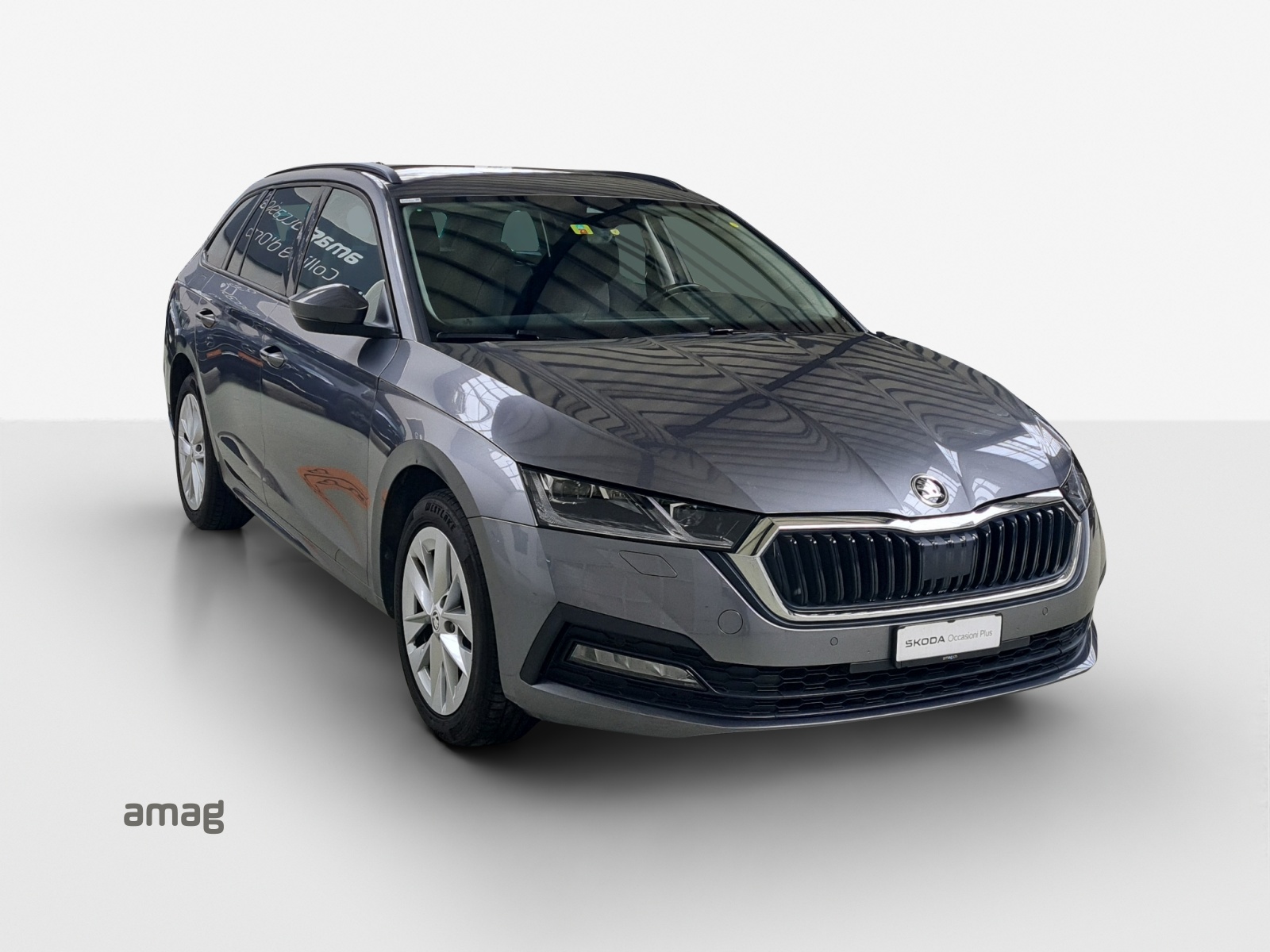 SKODA Octavia Combi 1.4 TSI PHEV DSG Ambition-image-5