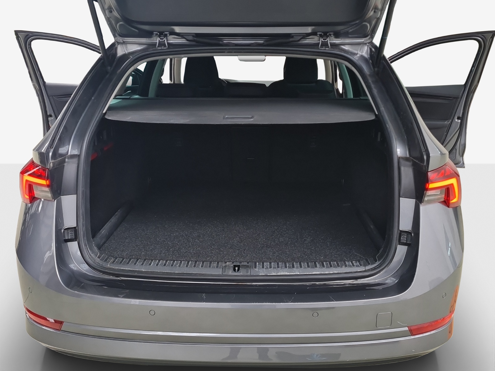 SKODA Octavia Combi 1.4 TSI PHEV DSG Ambition-image-12