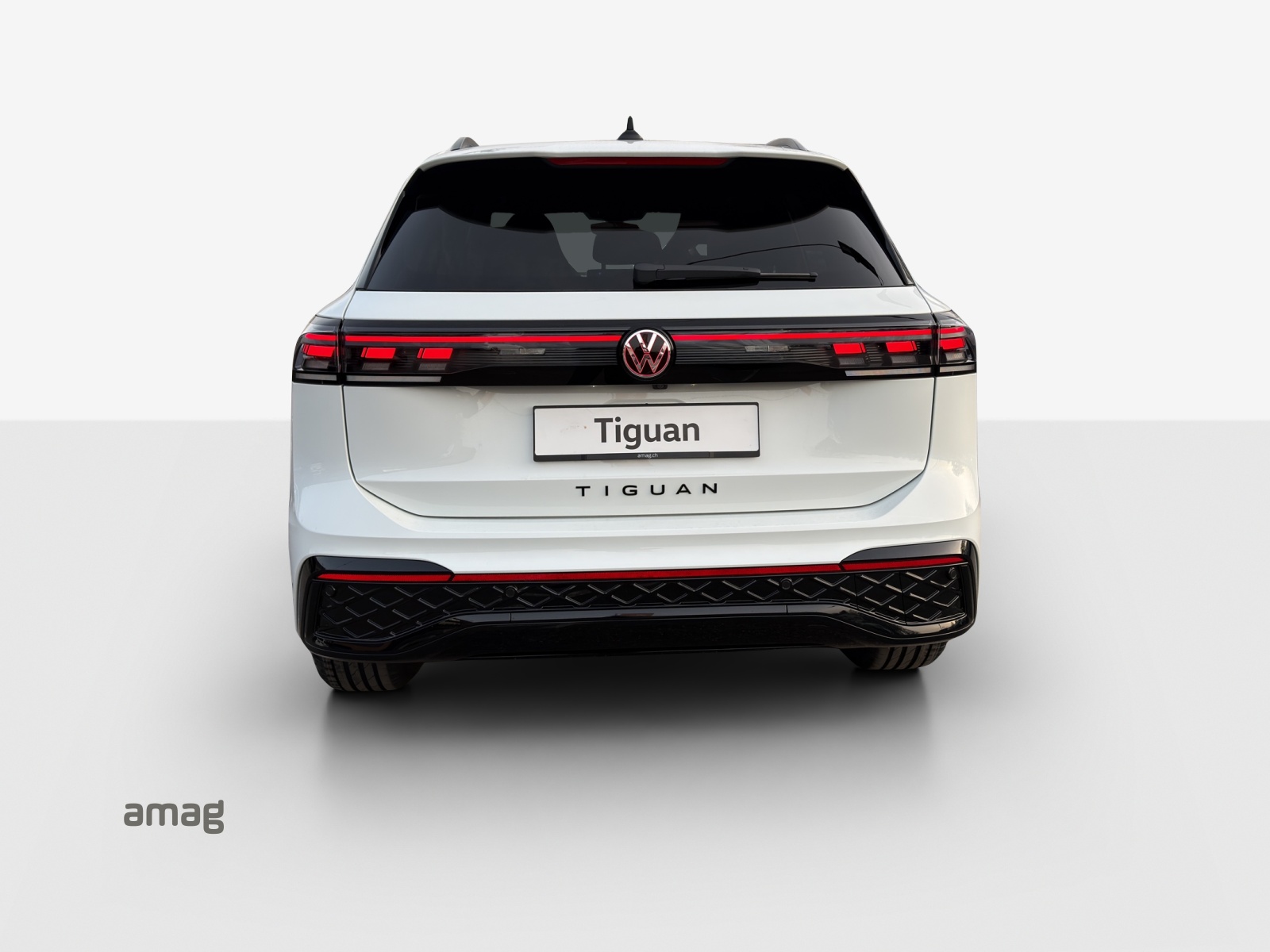 VW Tiguan 2.0 TSI DSG R-Line 4Motion-showroom-element-3