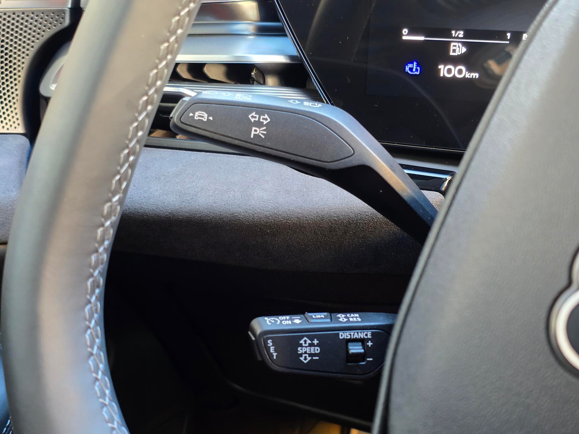 AUDI A6 Avant TFSI quattro 270 kW S tronic-image-16