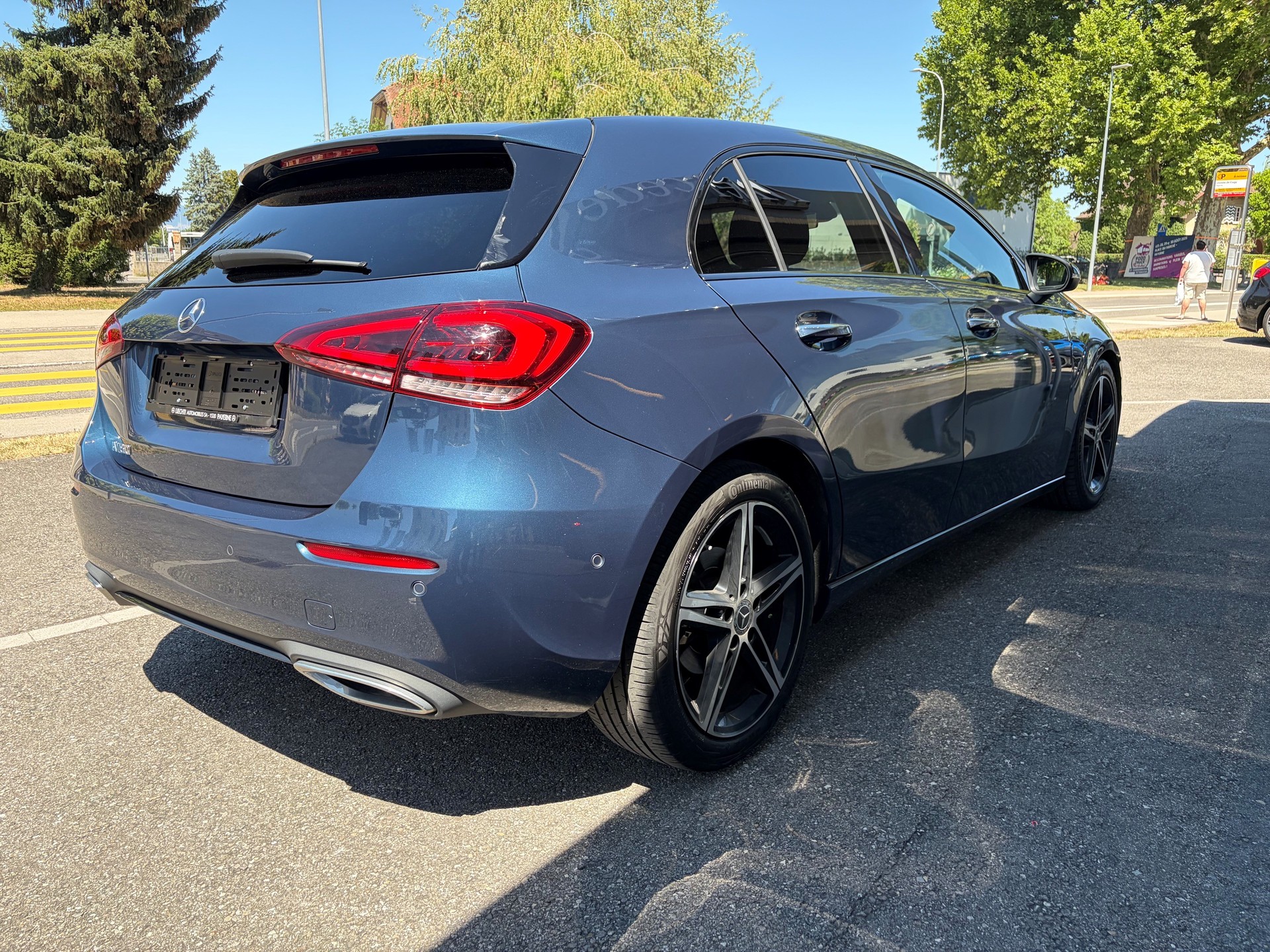 MERCEDES-BENZ A 180 Night Star 7G-DCT-image-4