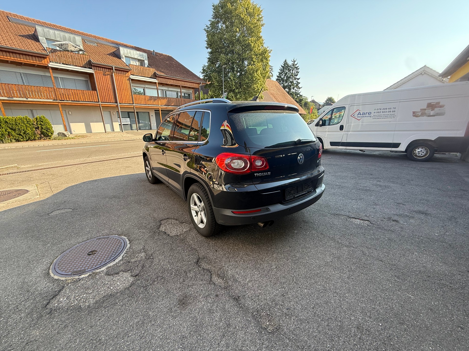 VW Tiguan 2.0 TSI Sport&Style-image-4