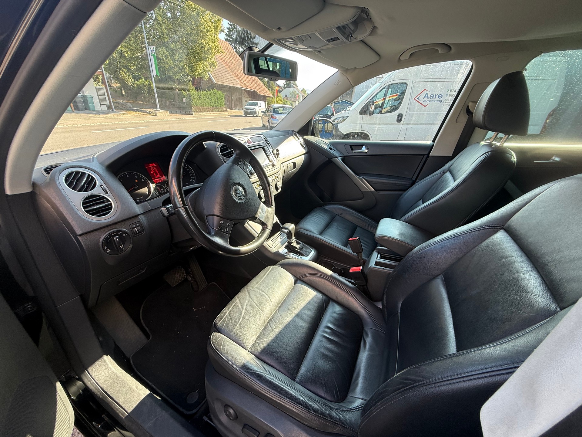 VW Tiguan 2.0 TSI Sport&Style-image-8
