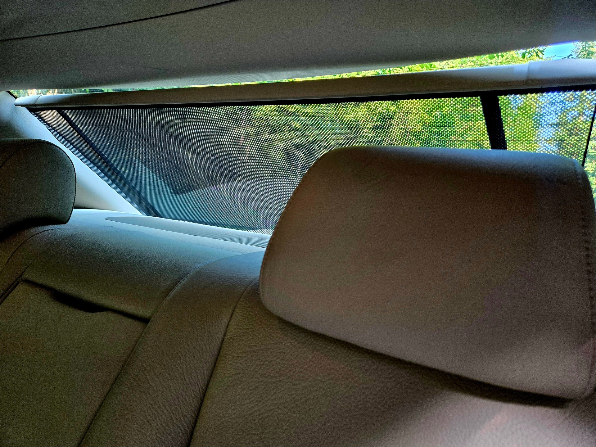 AUDI A4 3.0 V6 quattro-image-6