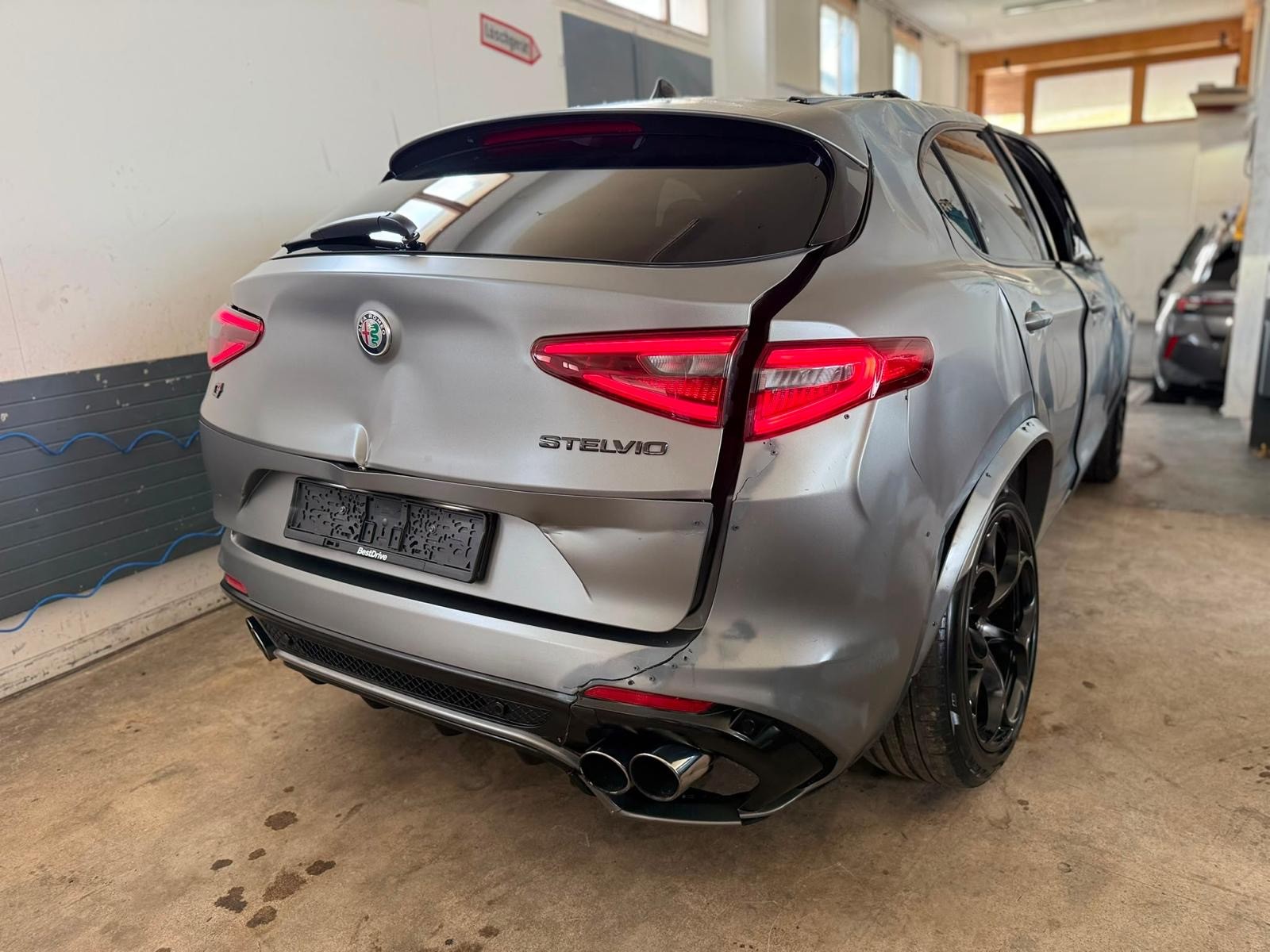 ALFA ROMEO Stelvio 2.9 V6 Quadrifoglio Q4 Automatic N-Ring 006/108-image-2