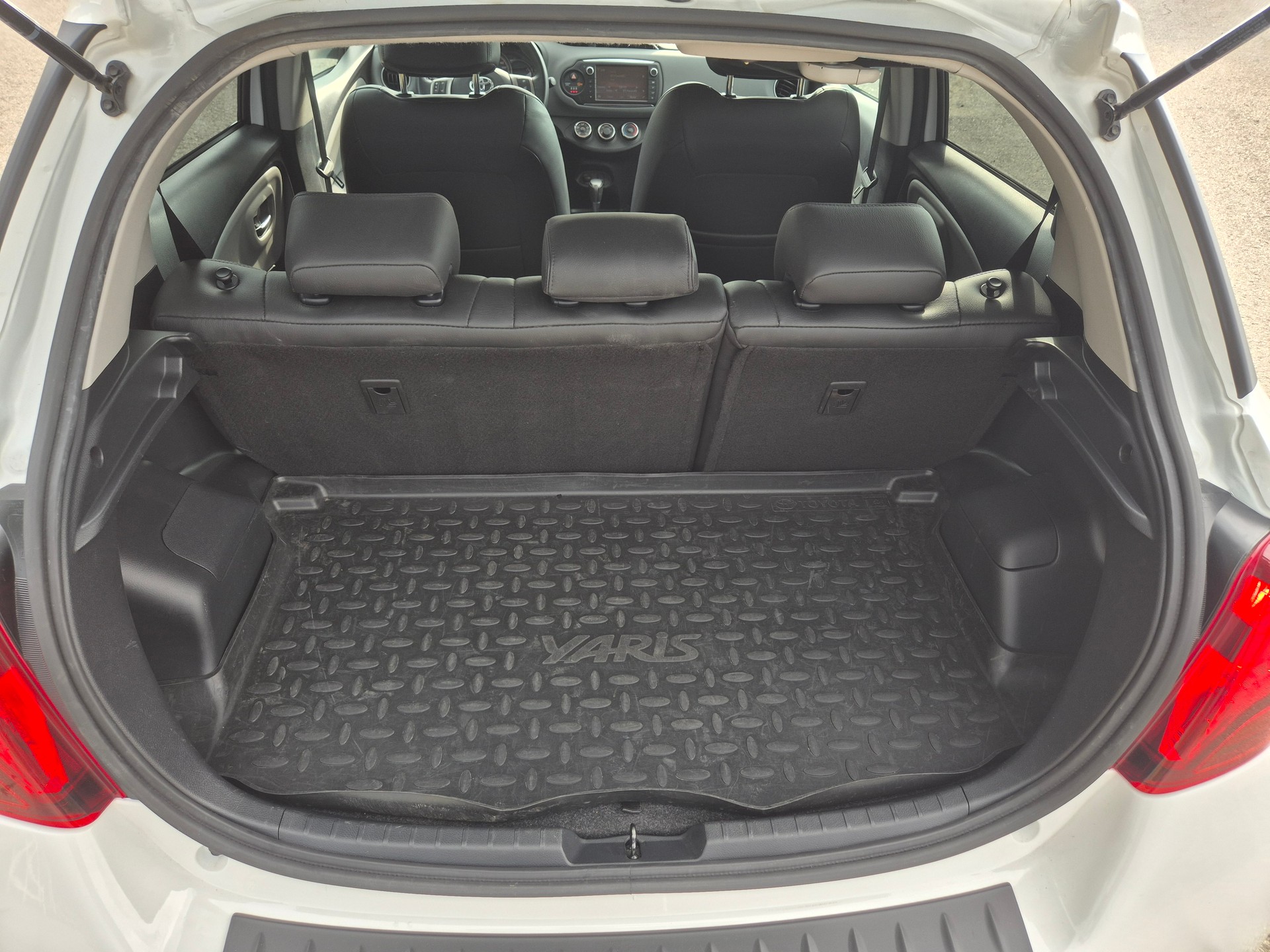 TOYOTA 1.33 VVT-i Swiss Trend MdS-image-9