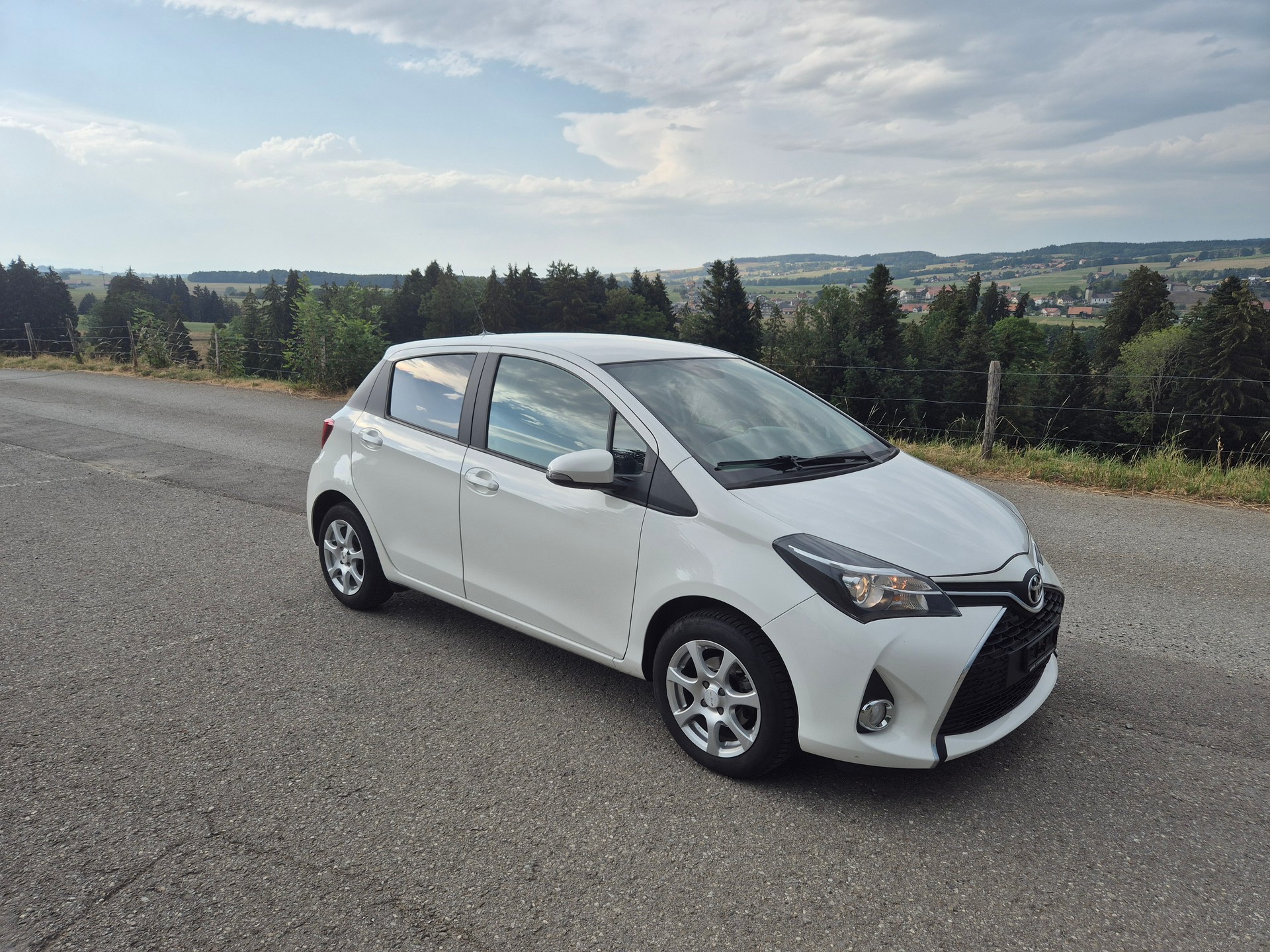 TOYOTA 1.33 VVT-i Swiss Trend MdS-image-1