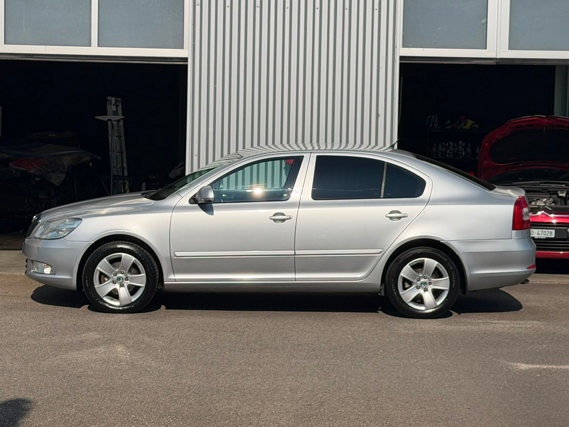 SKODA OCTAVIA-image-2