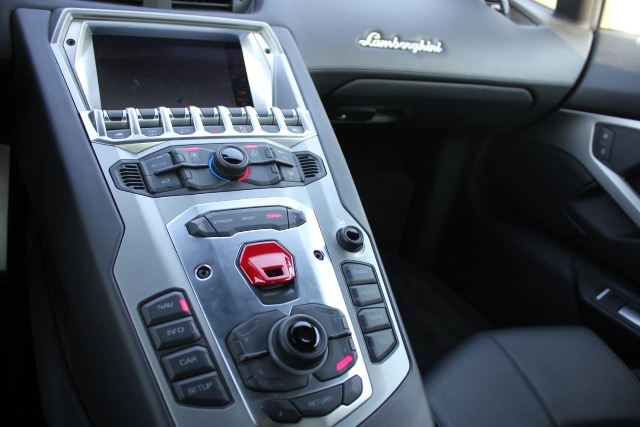 LAMBORGHINI Aventador LP700-4 Coupé E-Gear-image-13