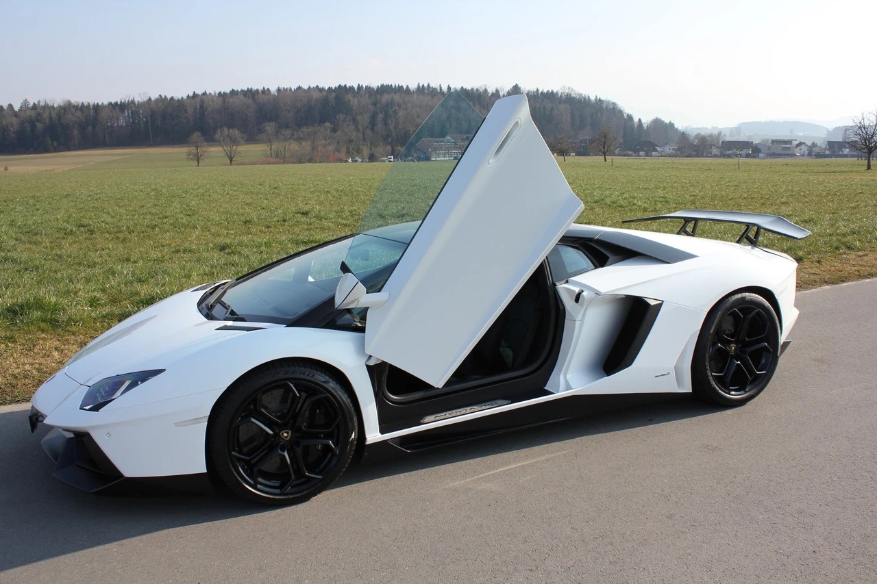LAMBORGHINI Aventador LP700-4 Coupé E-Gear-image-8
