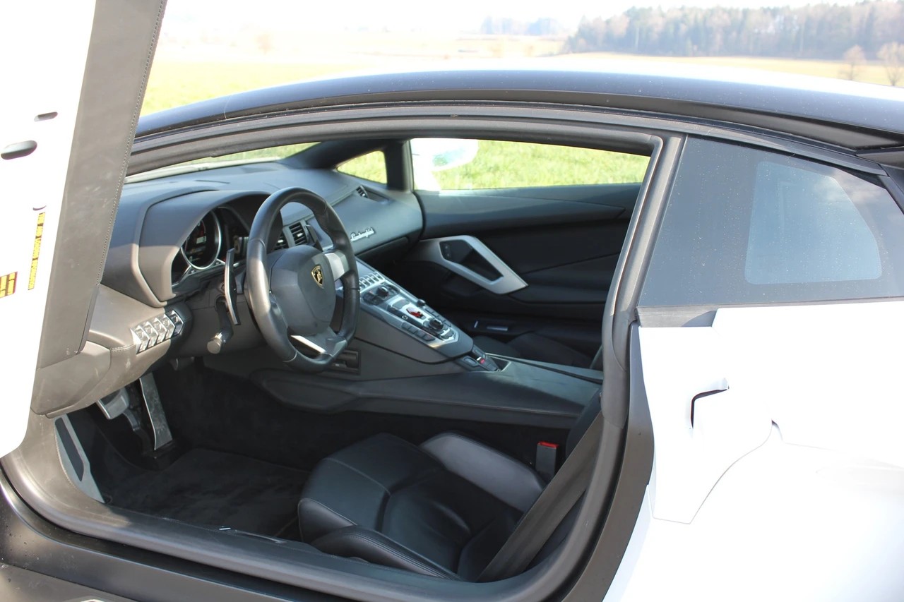 LAMBORGHINI Aventador LP700-4 Coupé E-Gear-image-9