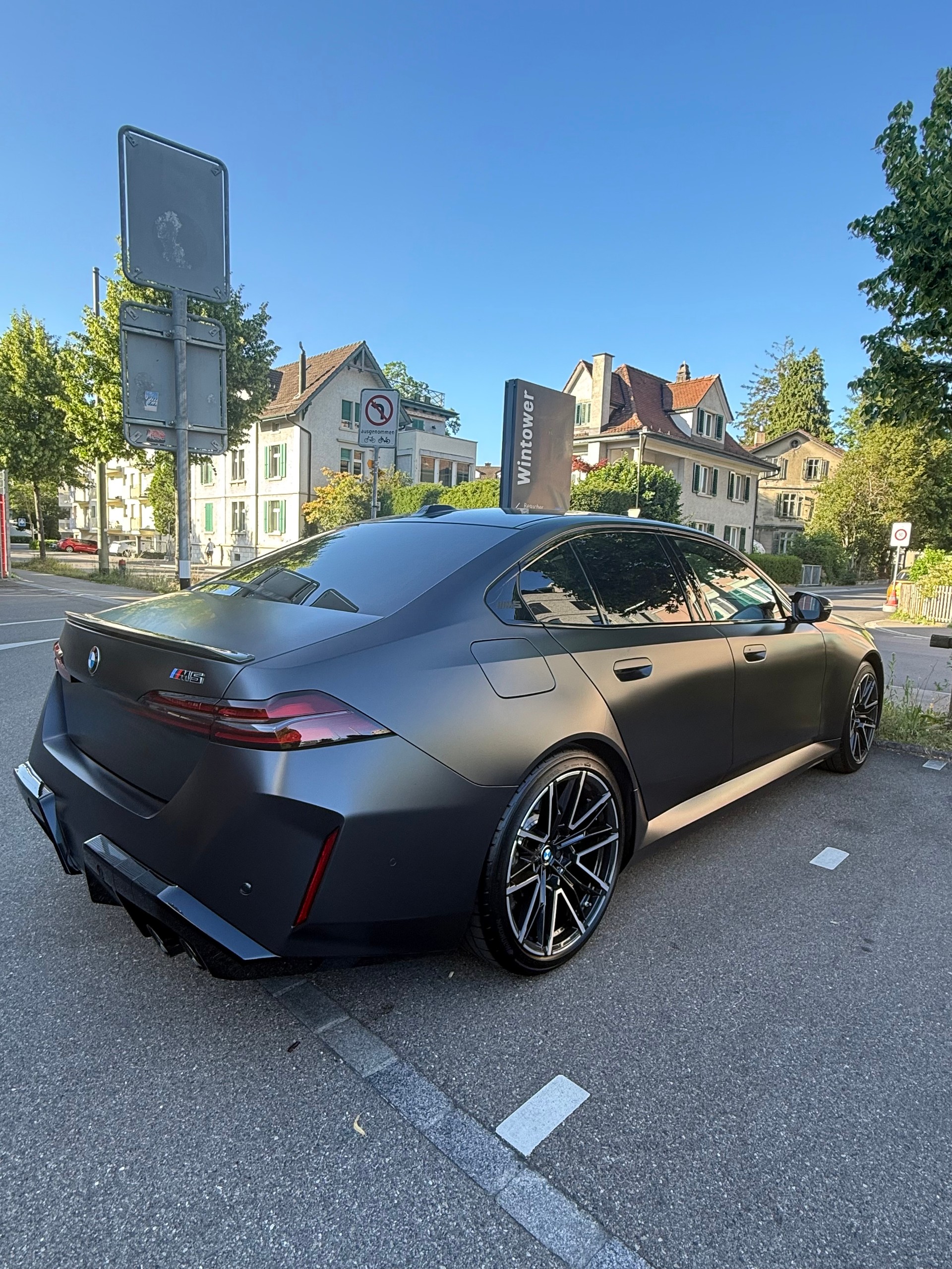 BMW M5 xDrive-image-2