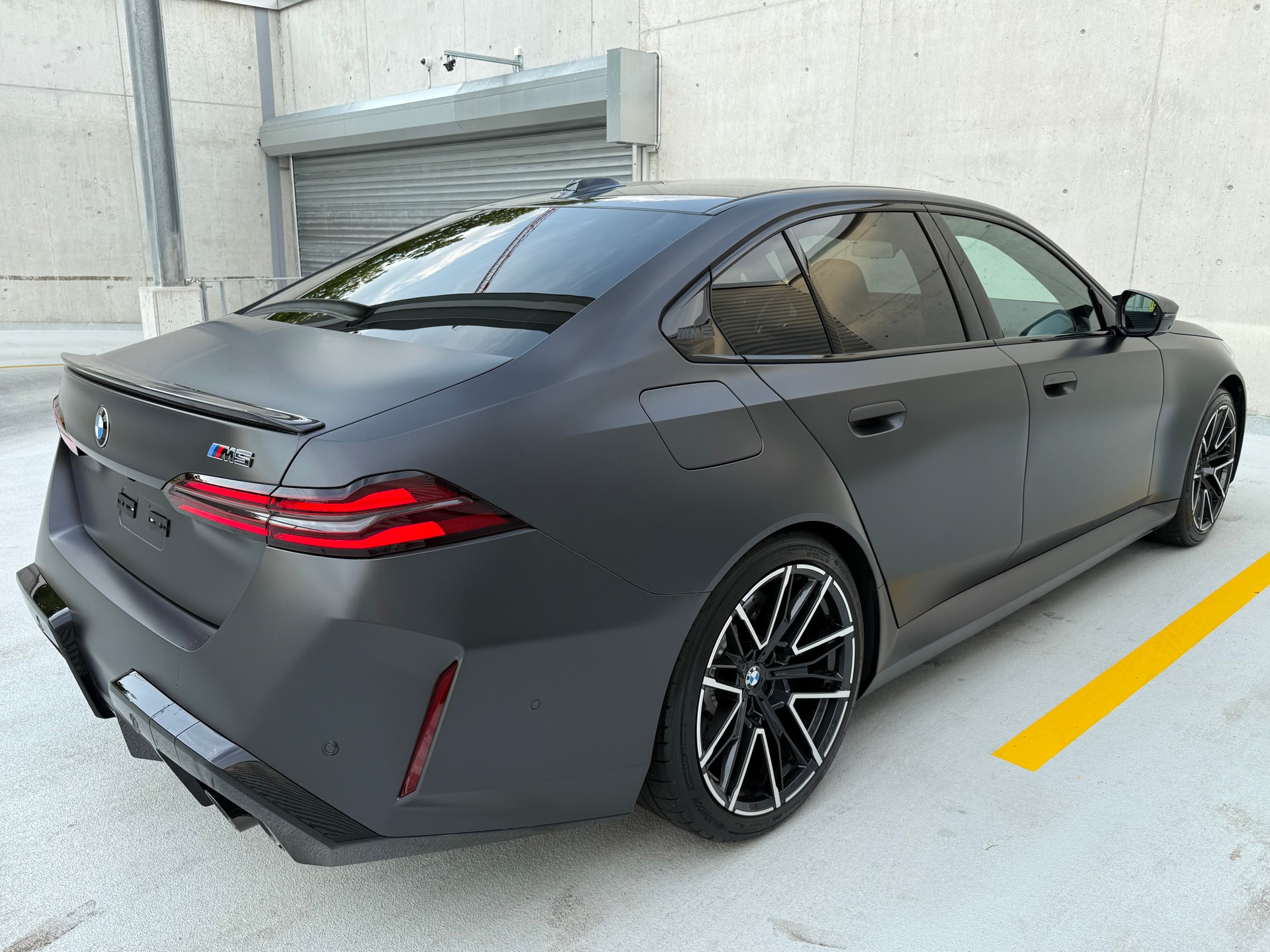 BMW M5 xDrive-image-2