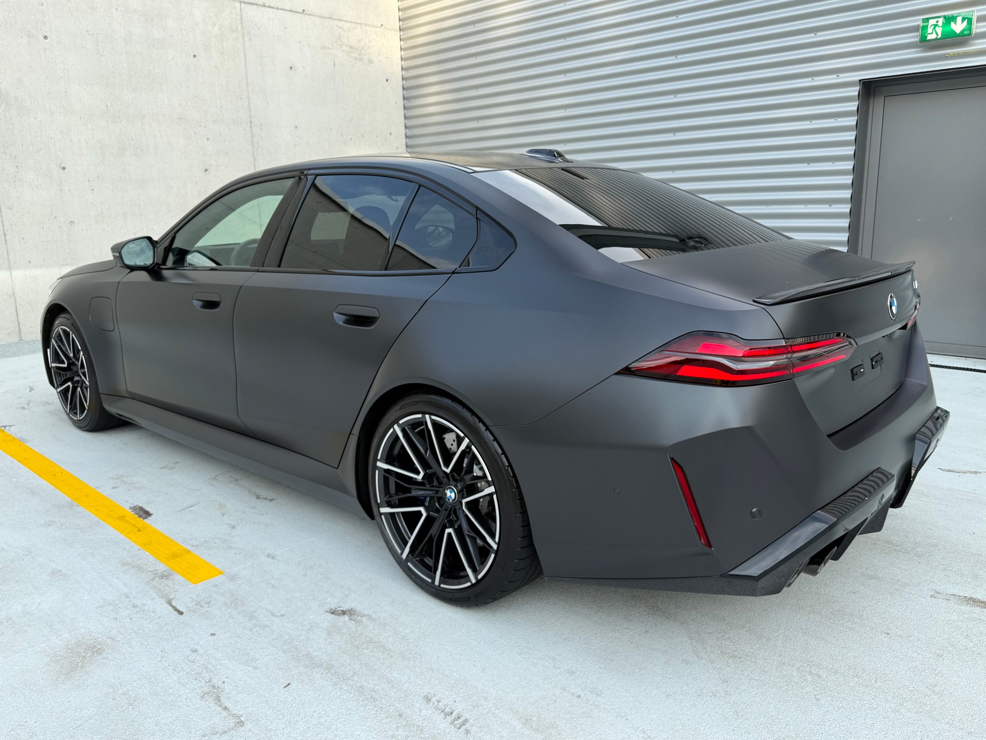 BMW M5 xDrive-image-5