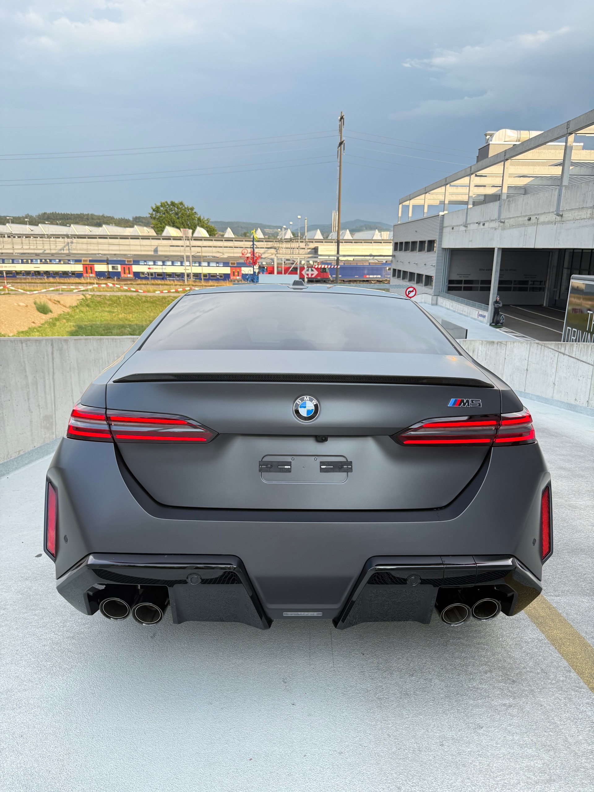 BMW M5 xDrive-image-6