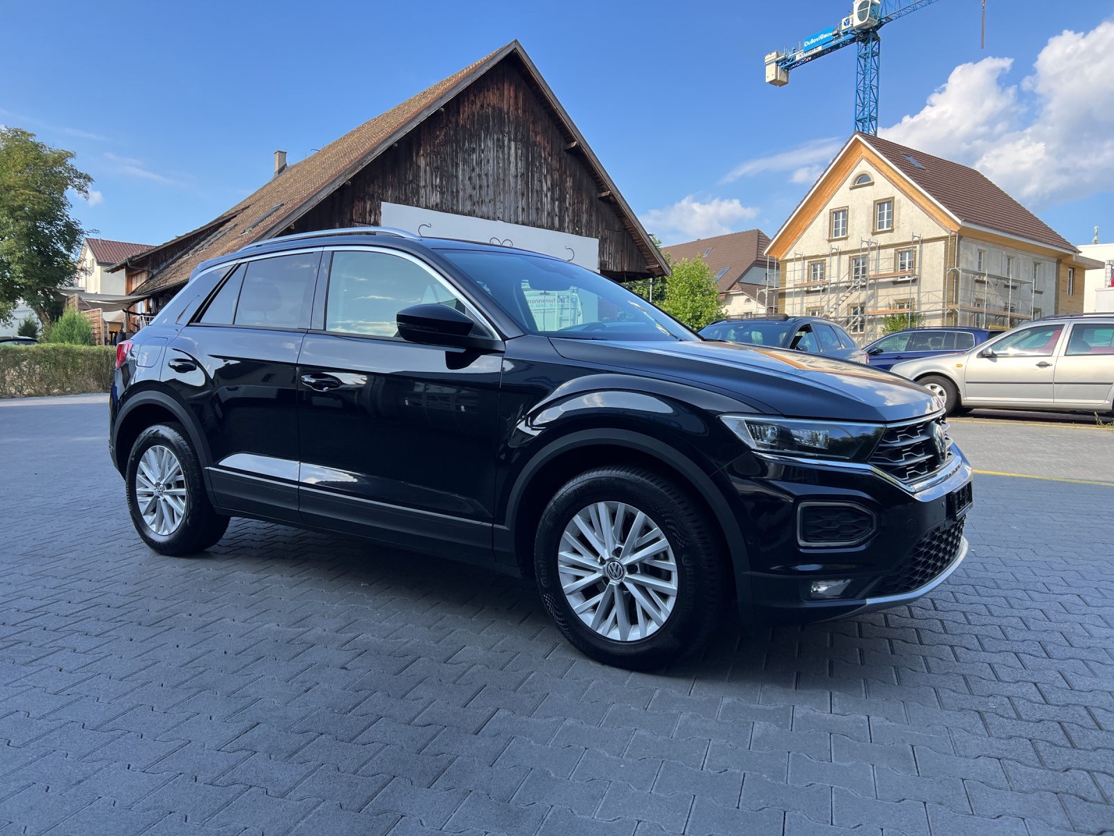 VW T-Roc 1.5 TSI EVO Advance DSG 4Motion-image-5