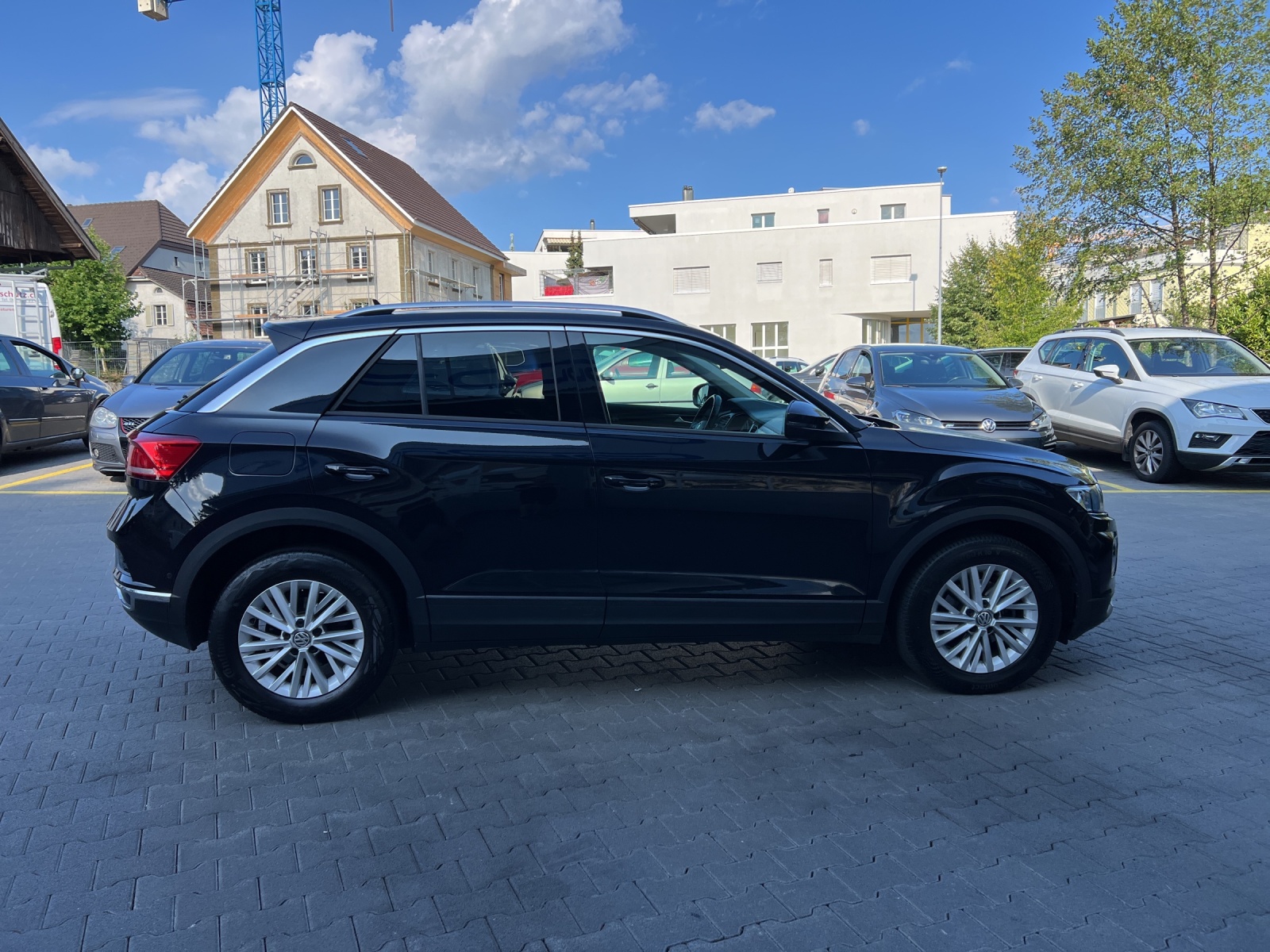VW T-Roc 1.5 TSI EVO Advance DSG 4Motion-image-4