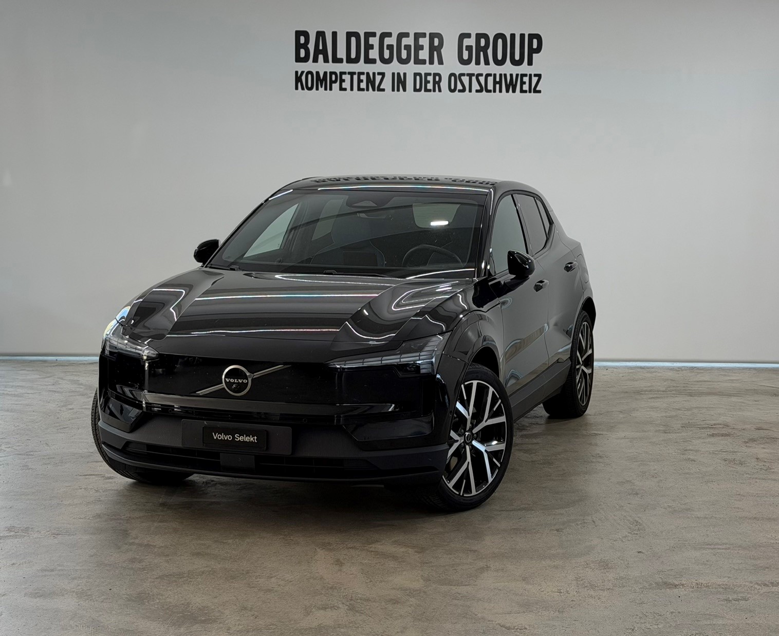 VOLVO EX 30 E60 Twin Ultra Performanc-image-0