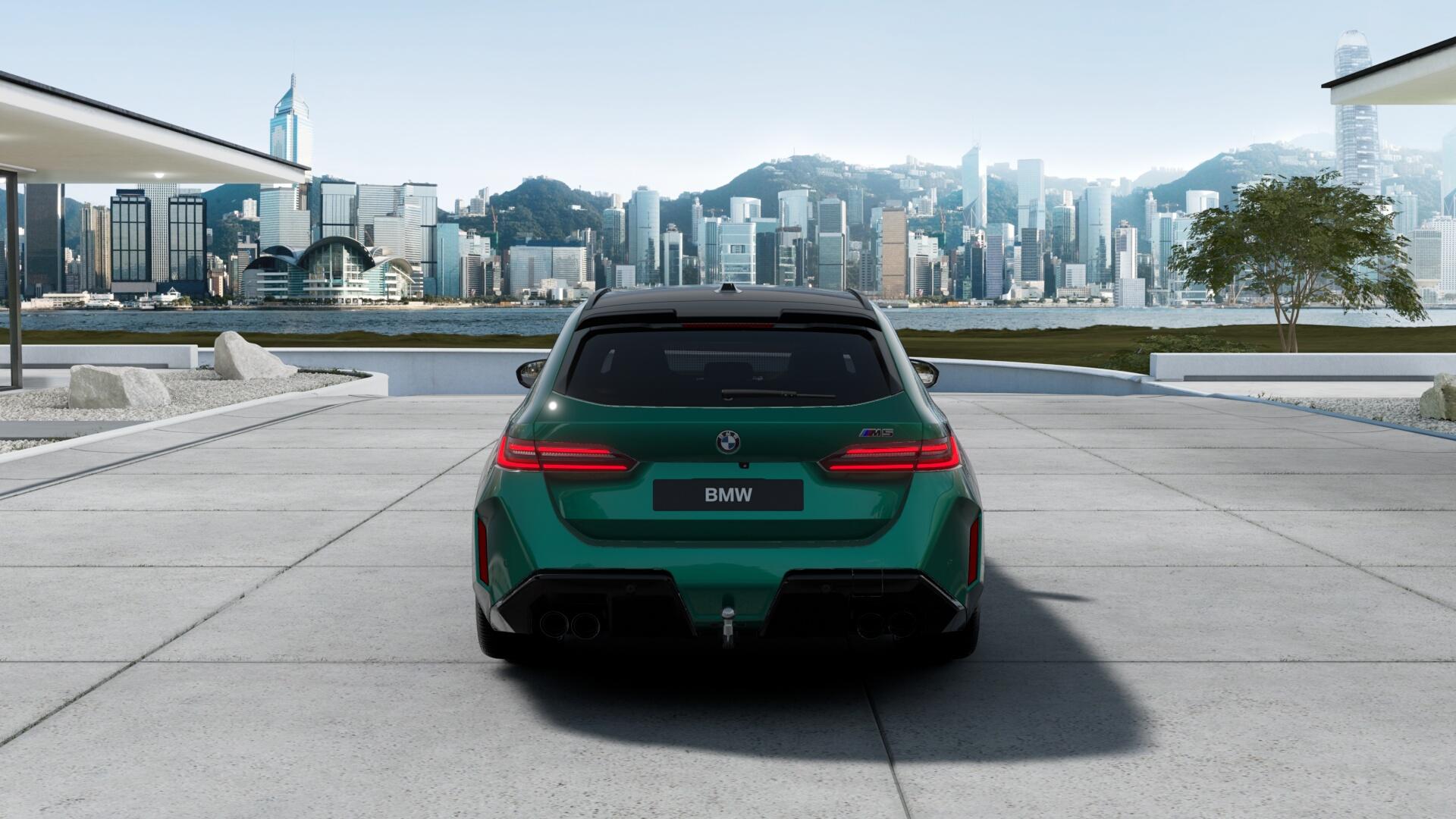 BMW M5 xDrive Touring-showroom-element-2