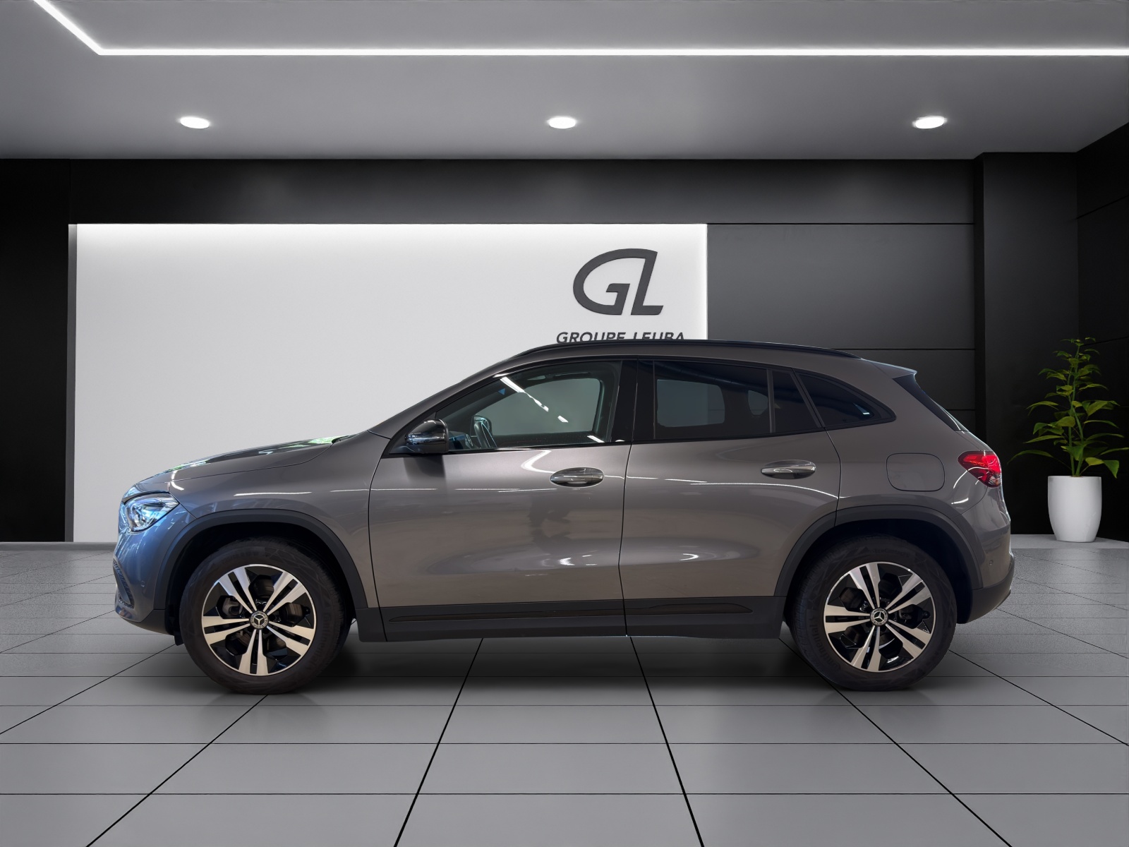 MERCEDES-BENZ GLA 250 4Matic Progressive 8G-DCT-image-2