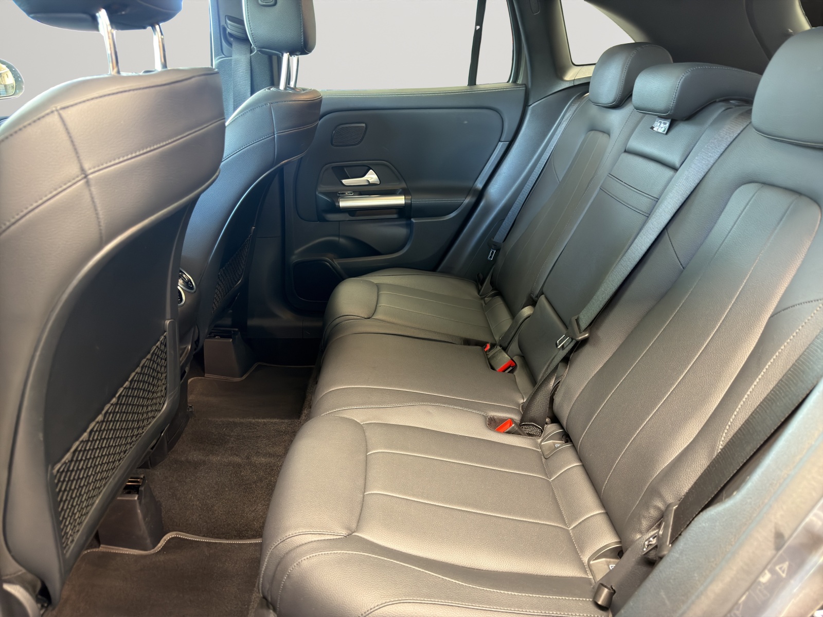 MERCEDES-BENZ GLA 250 4Matic Progressive 8G-DCT-image-14