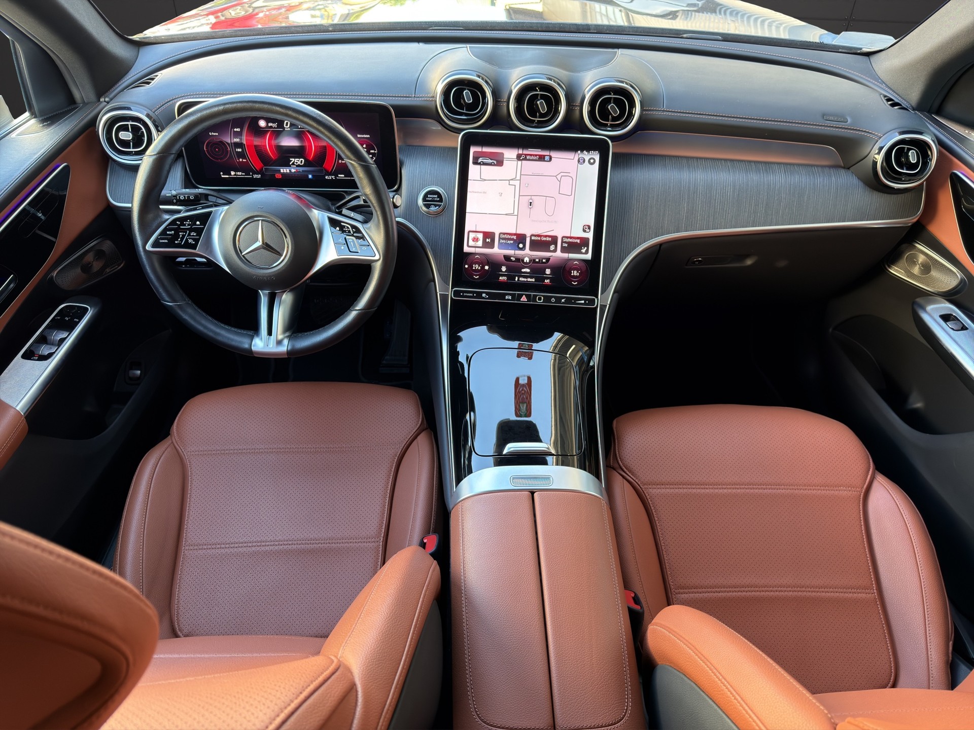 MERCEDES-BENZ GLC 220 d 4Matic 9G-Tronic-image-7