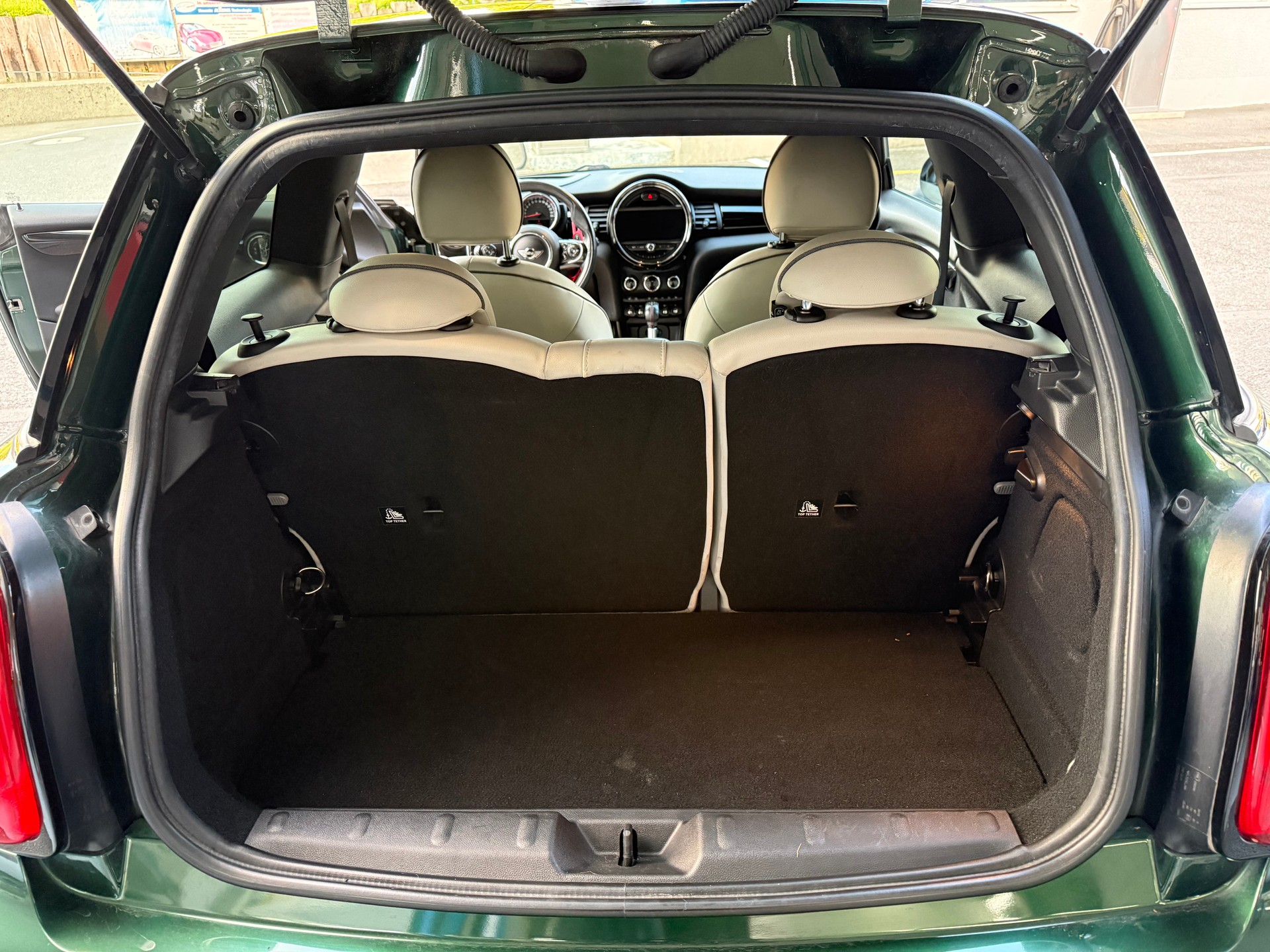 MINI Cooper John Cooper Works Steptronic-image-15