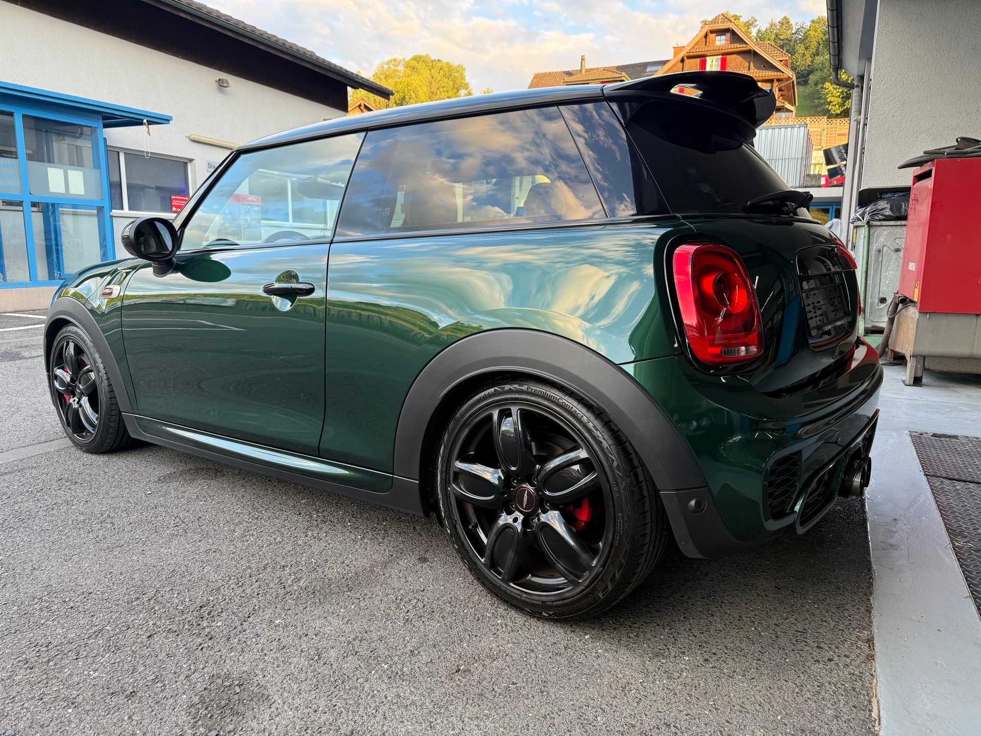 MINI Cooper John Cooper Works Steptronic-image-5