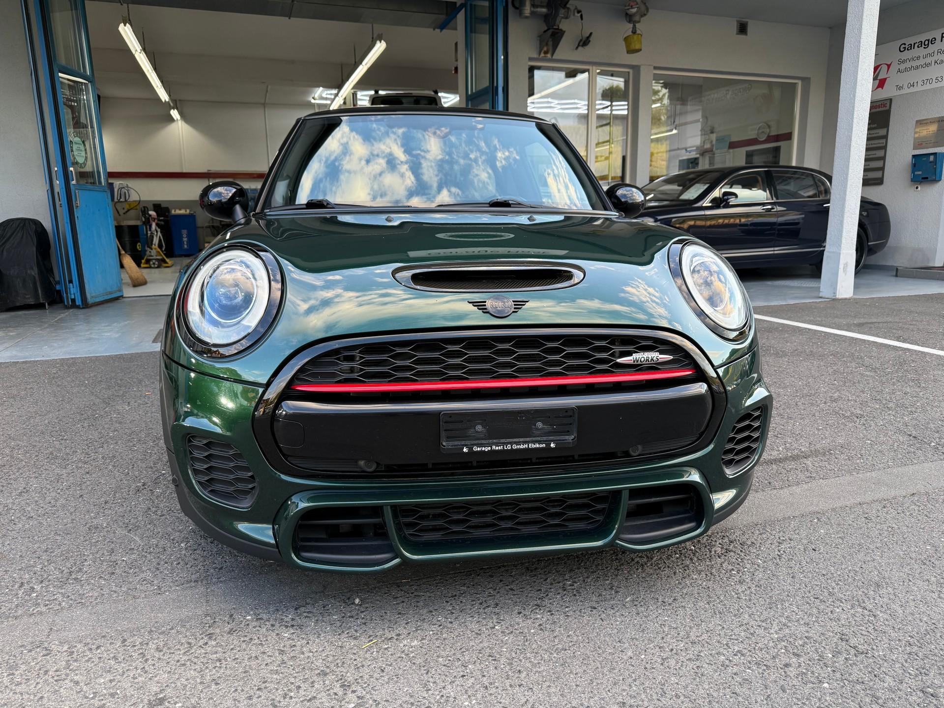 MINI Cooper John Cooper Works Steptronic-image-1