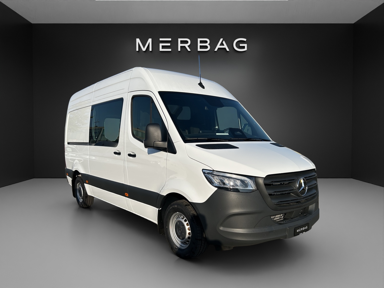 MERCEDES-BENZ Sprinter 319 CDI Standard 9G-TRONIC-image-0