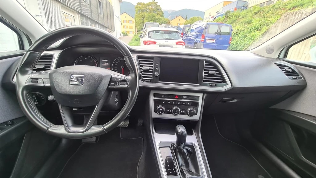 SEAT Leon ST 2.0 TDI CR Style 4Drive DSG ** Gr-Navi ** Sitzheizung ** Abstandsregelsysteme ** Frisch Ab MFK & Service **-image-9