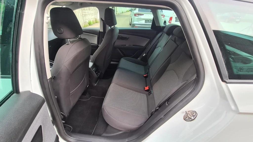 SEAT Leon ST 2.0 TDI CR Style 4Drive DSG ** Gr-Navi ** Sitzheizung ** Abstandsregelsysteme ** Frisch Ab MFK & Service **-image-11