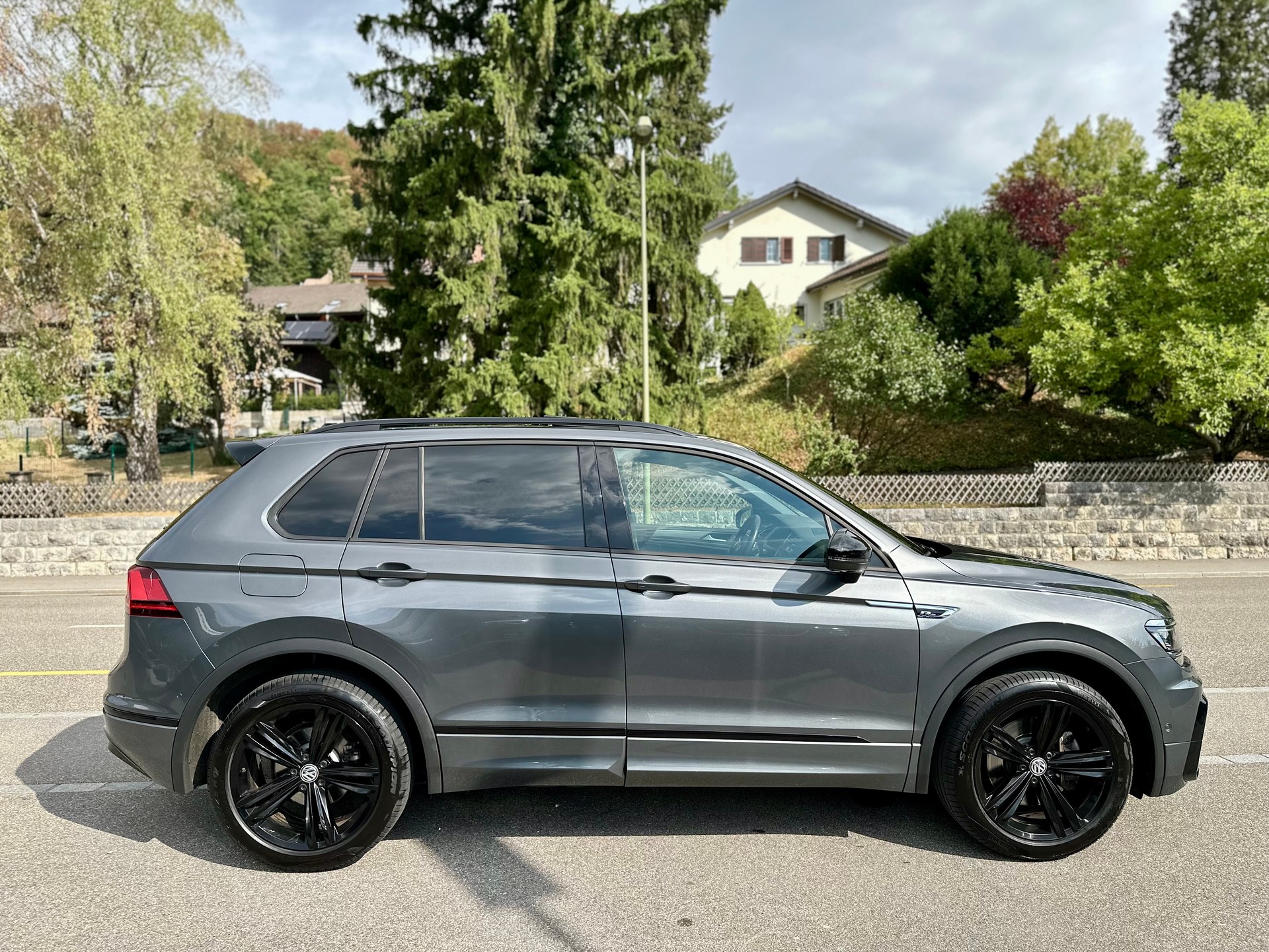 VW Tiguan 2.0TSI Highline 4Motion DSG-image-4