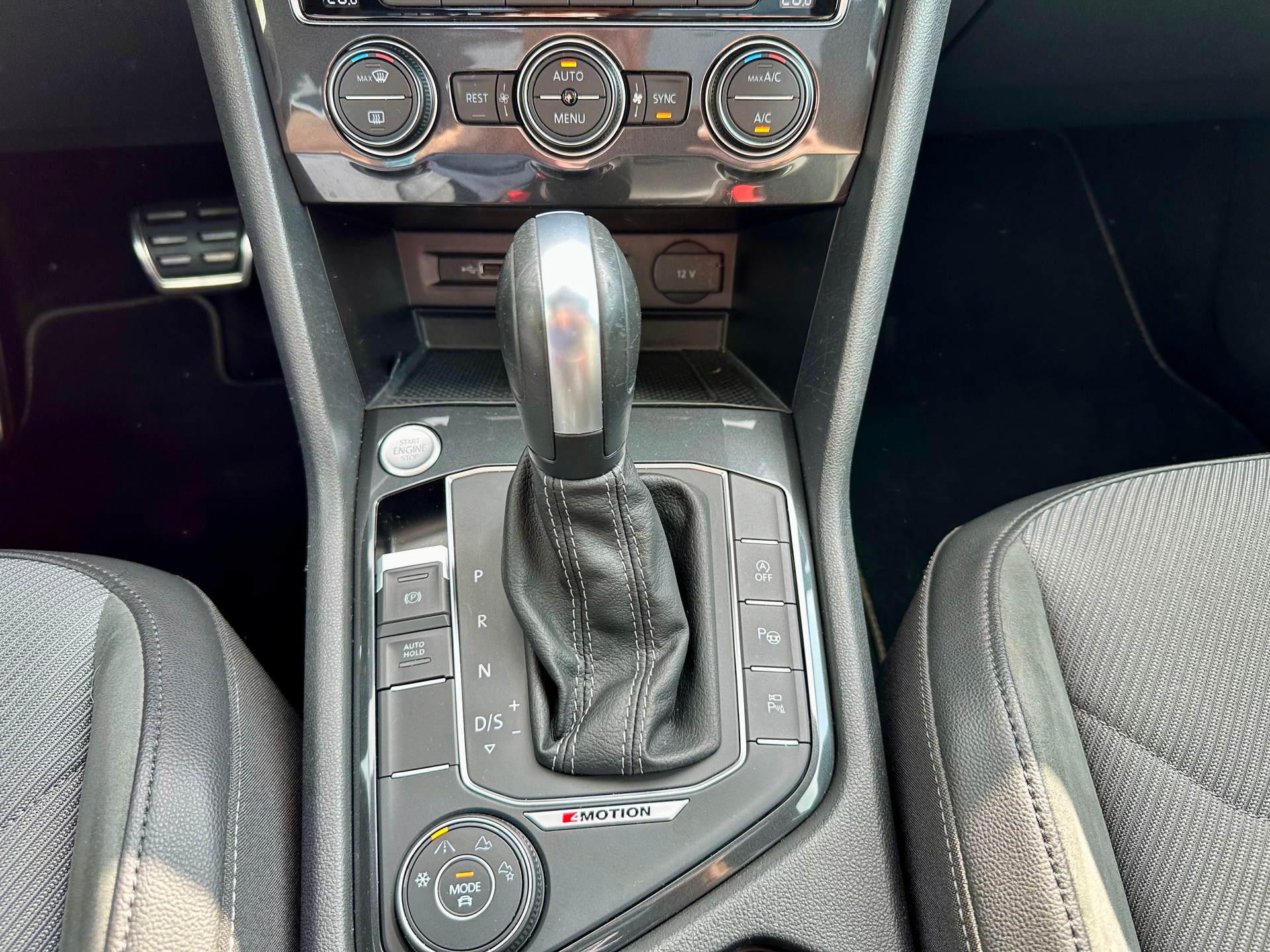 VW Tiguan 2.0TSI Highline 4Motion DSG-image-11