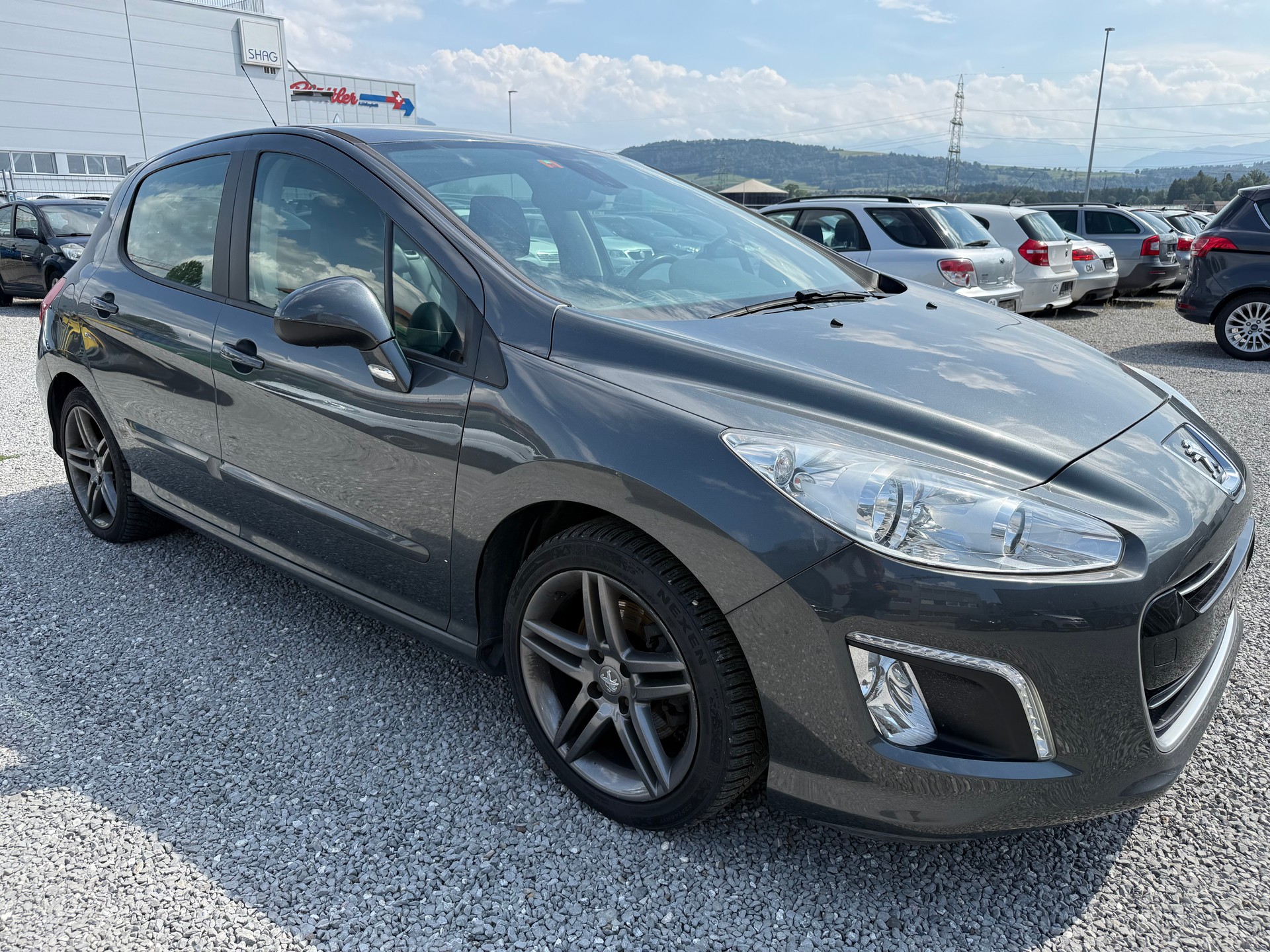 PEUGEOT 308 1.6 16V Turbo Swiss Edition-image-5