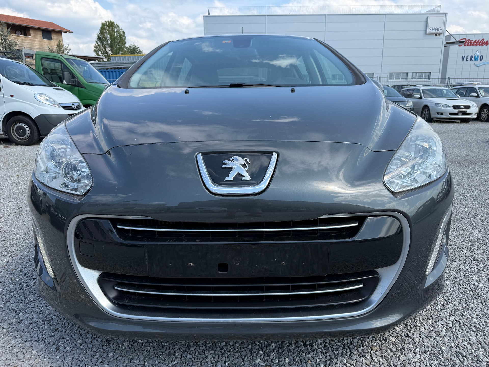 PEUGEOT 308 1.6 16V Turbo Swiss Edition-image-0