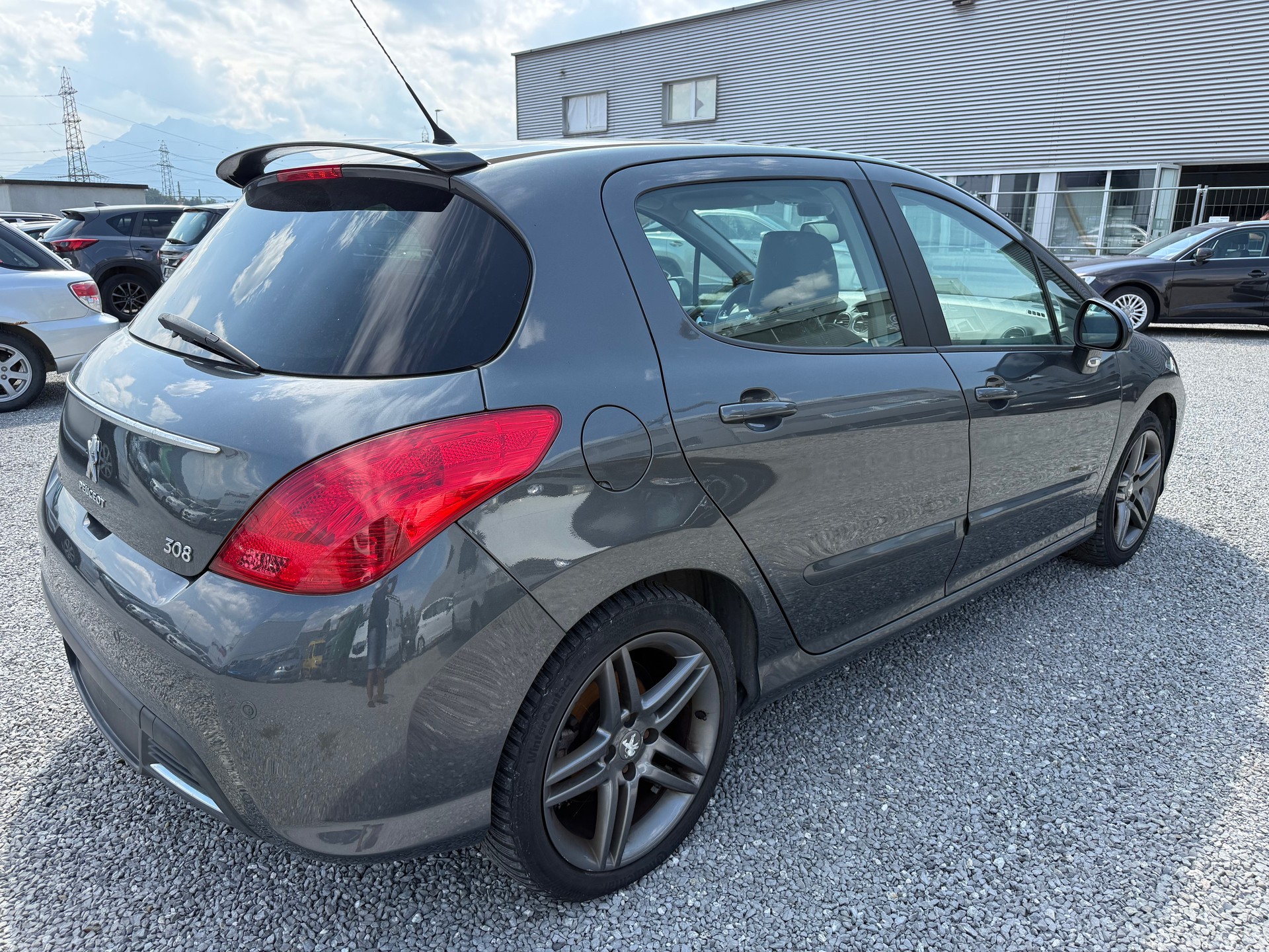 PEUGEOT 308 1.6 16V Turbo Swiss Edition-image-4