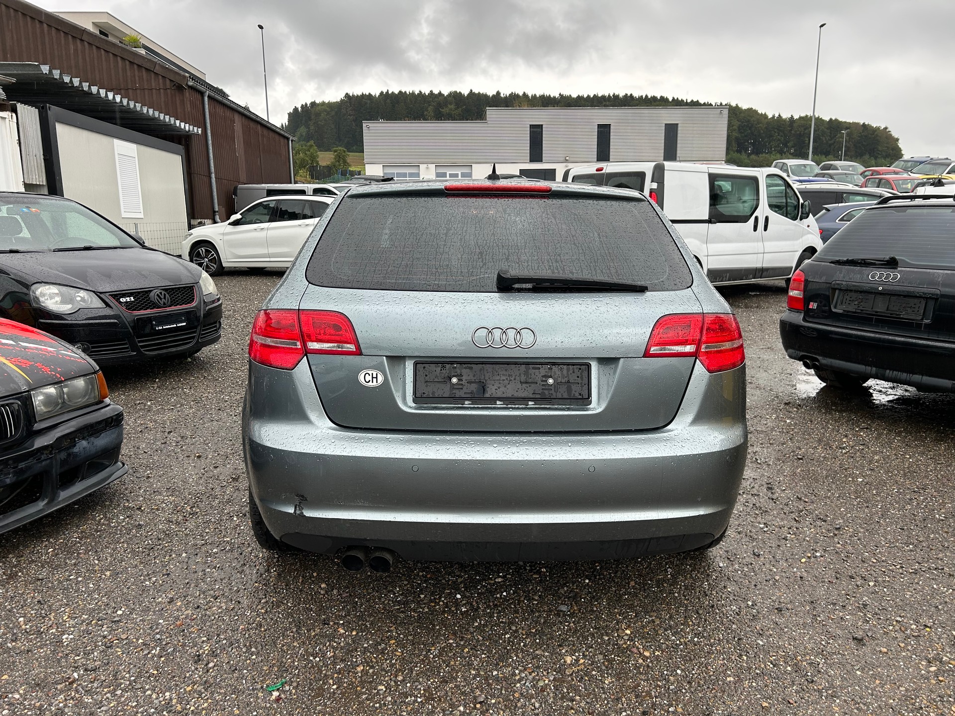 AUDI A3 Sportback 2.0 TFSI Ambition quattro S-tronic-image-4