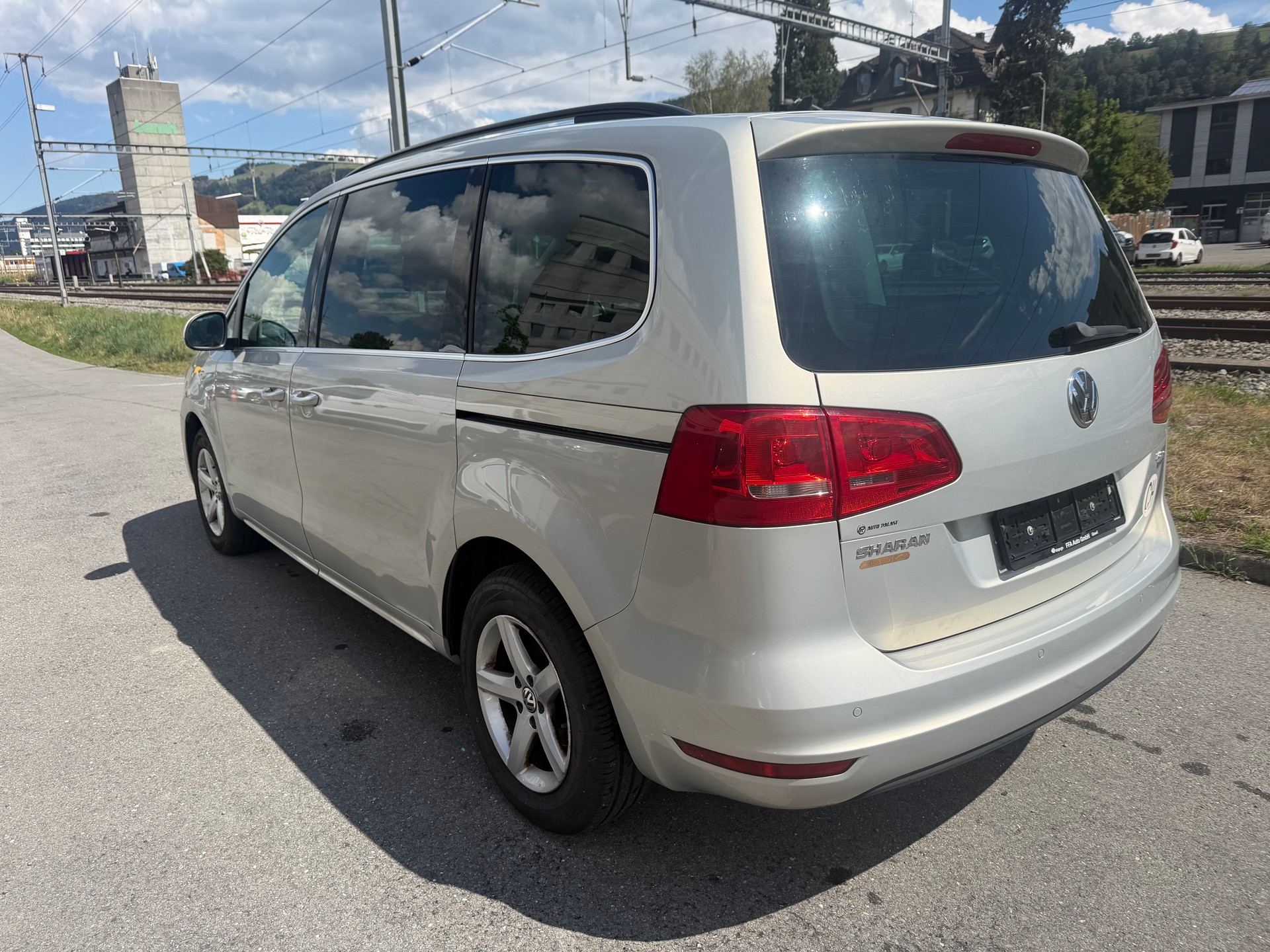 VW Sharan 2.0 TDI BMT Startline Comfortline DSG-image-5