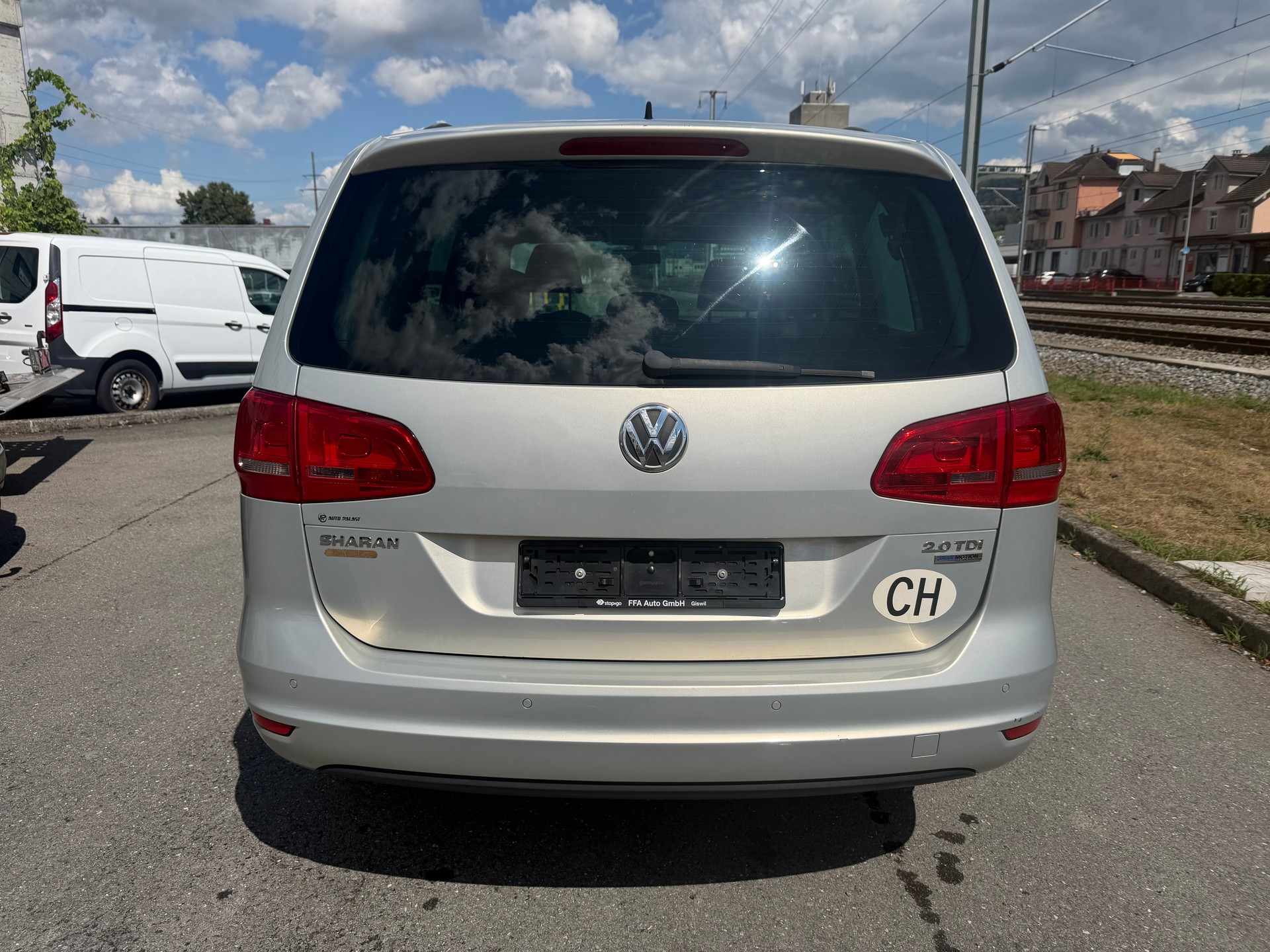 VW Sharan 2.0 TDI BMT Startline Comfortline DSG-image-2