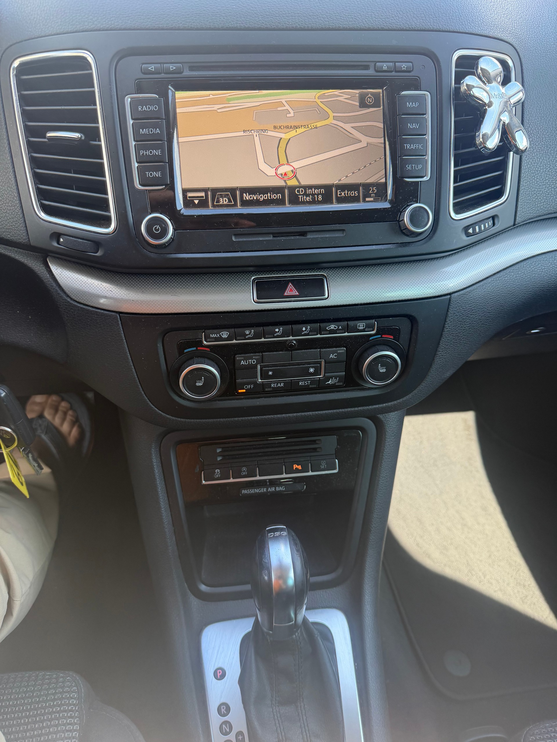 VW Sharan 2.0 TDI BMT Startline Comfortline DSG-image-12