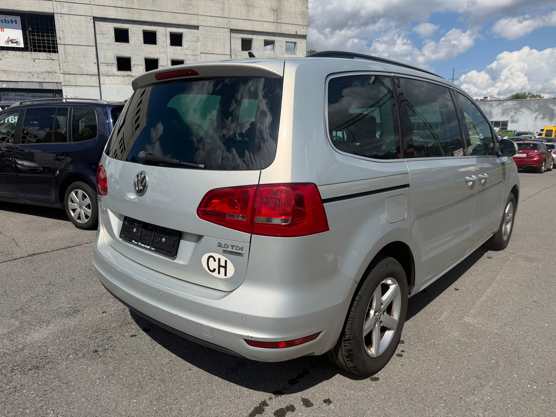VW Sharan 2.0 TDI BMT Startline Comfortline DSG-image-3