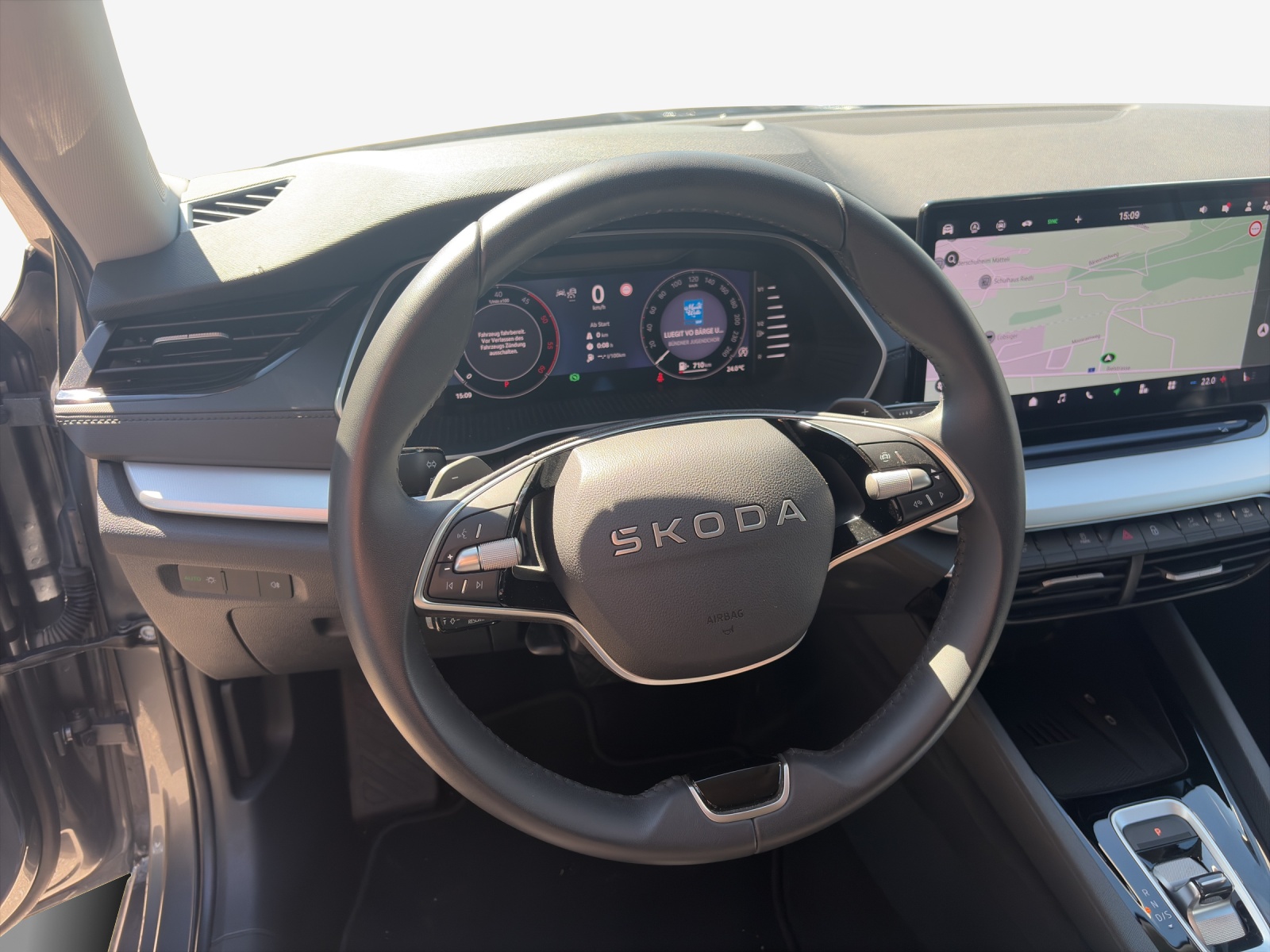 SKODA Octavia Combi 2.0 TDI DSG Selection-image-9