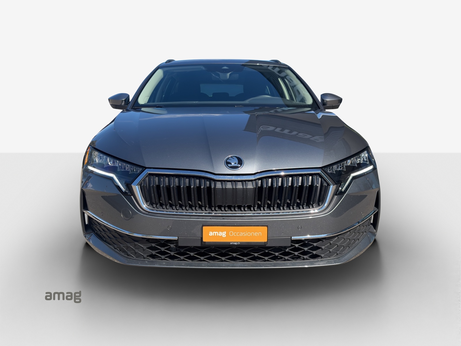 SKODA Octavia Combi 2.0 TDI DSG Selection-image-6